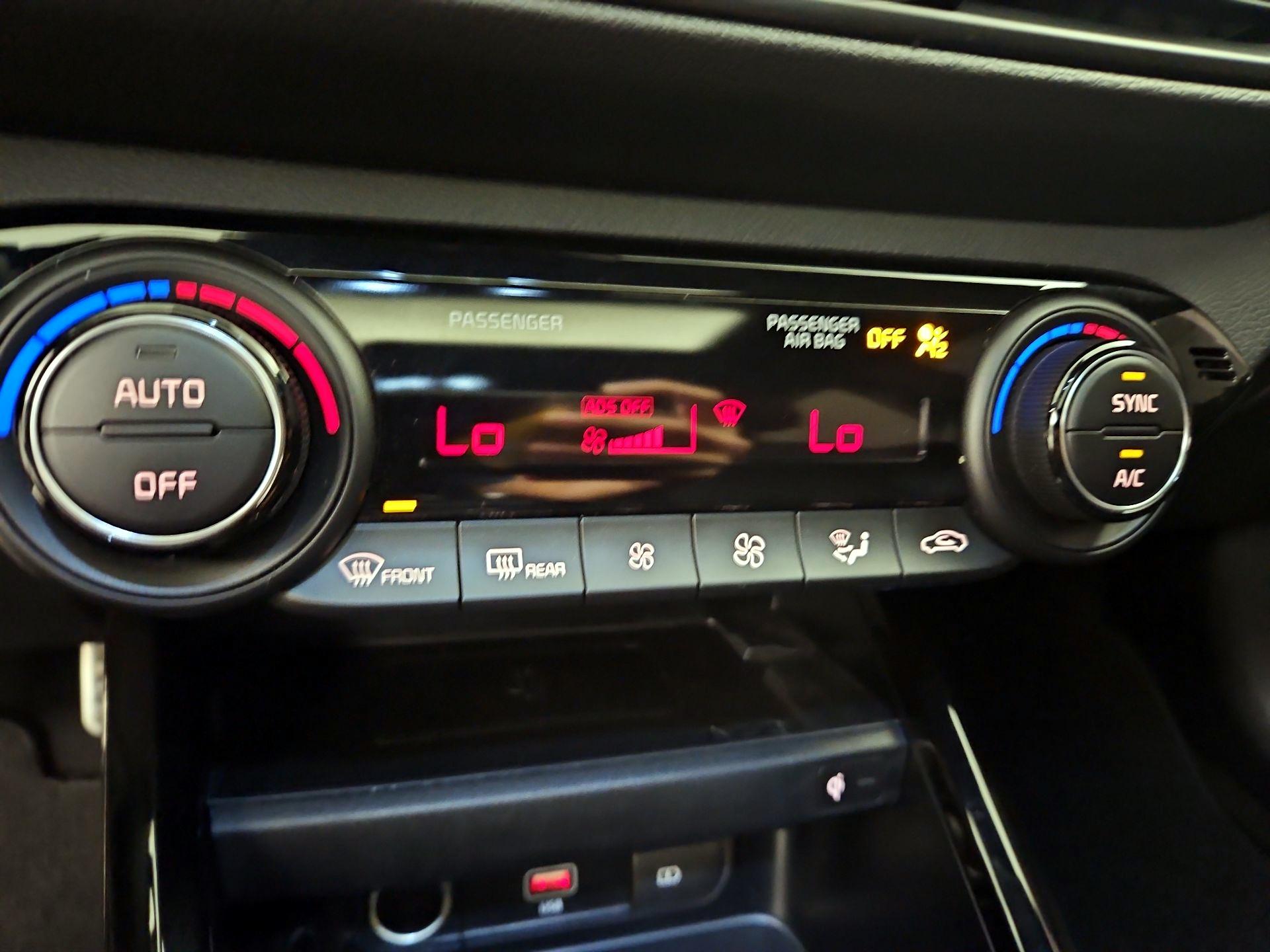 Thumbnail: 2024 Kia Forte - 17