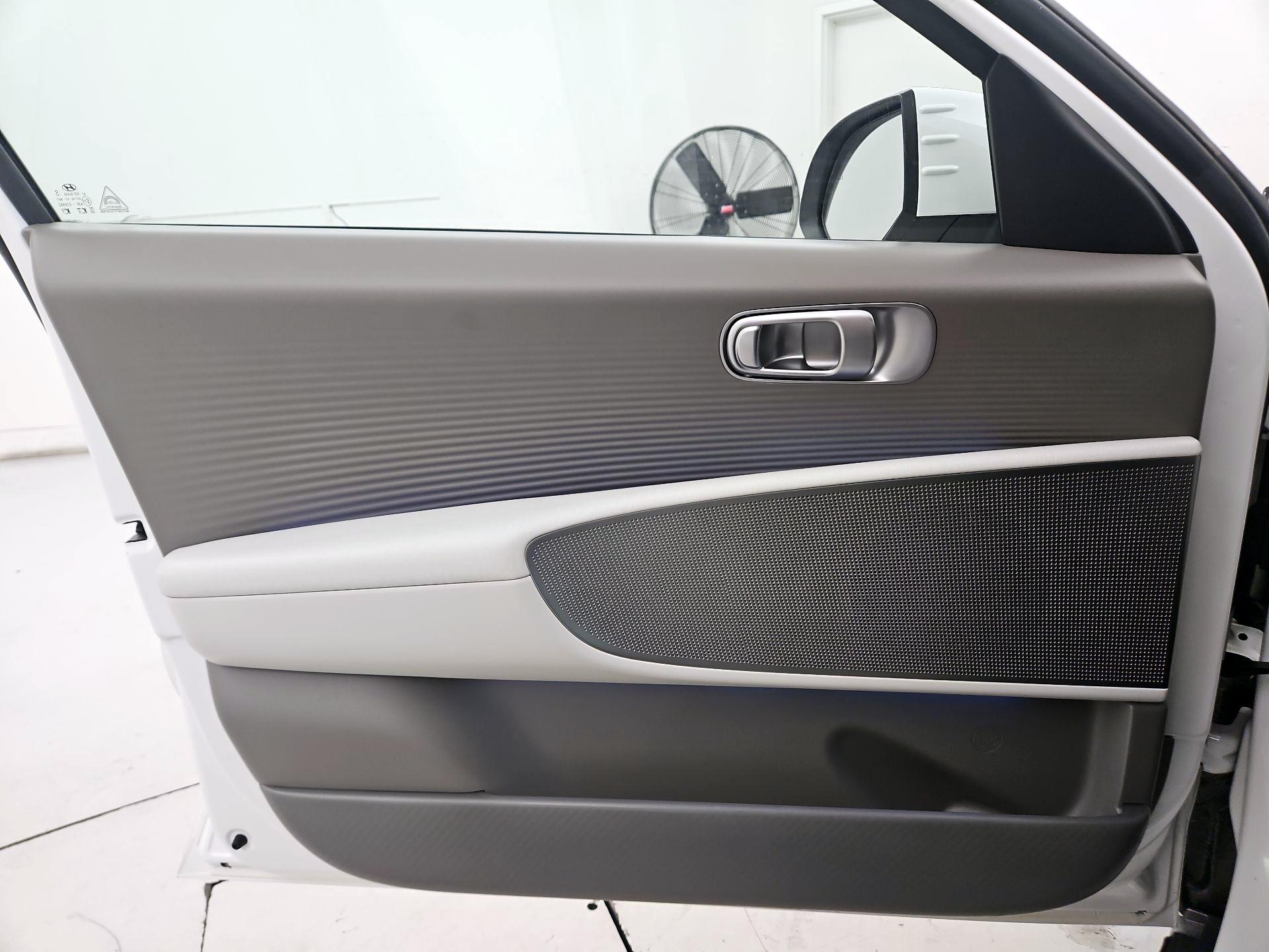 Thumbnail: 2024 Hyundai Ioniq 6 - 12