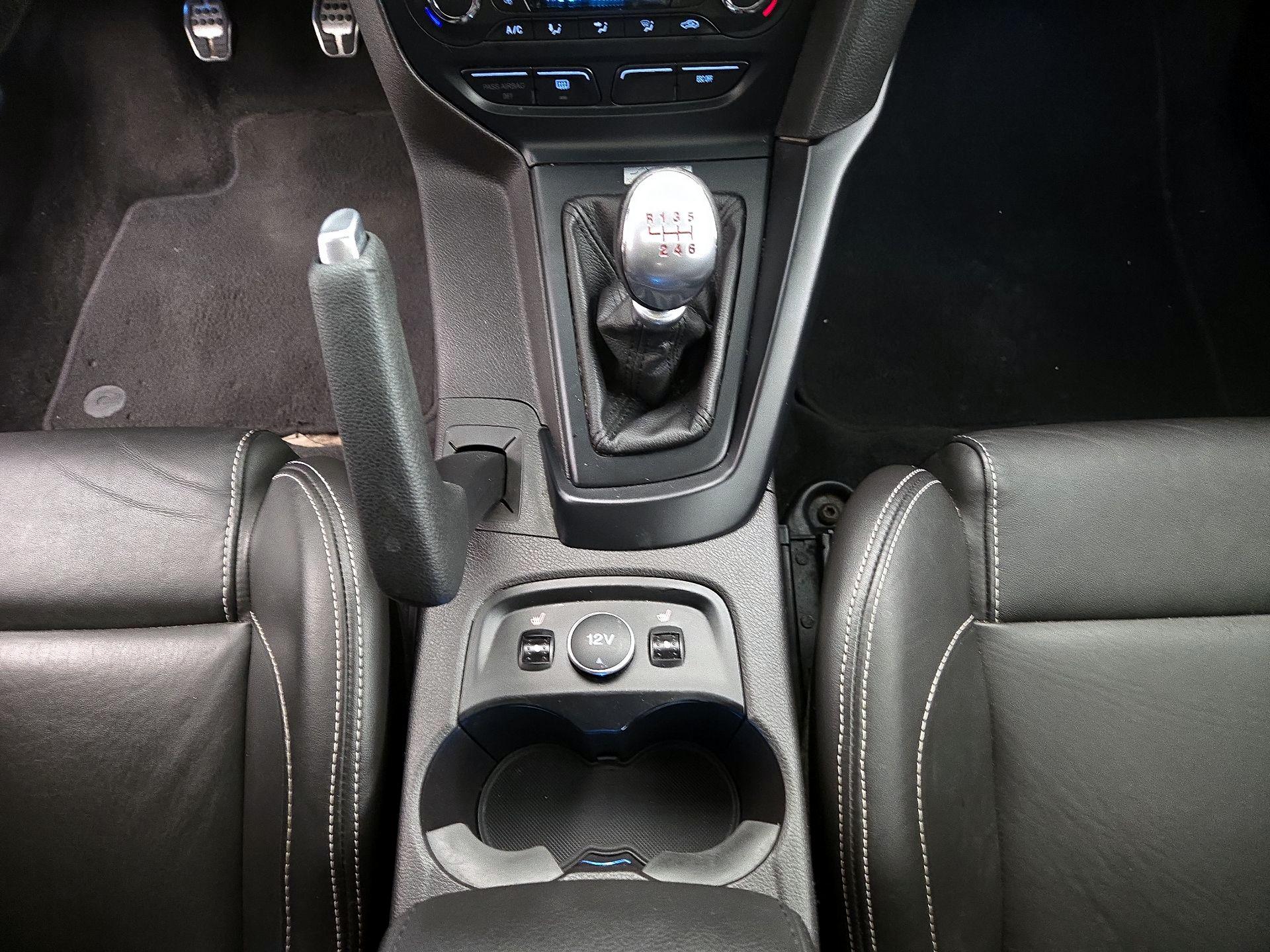 Thumbnail: 2014 Ford Focus - 17