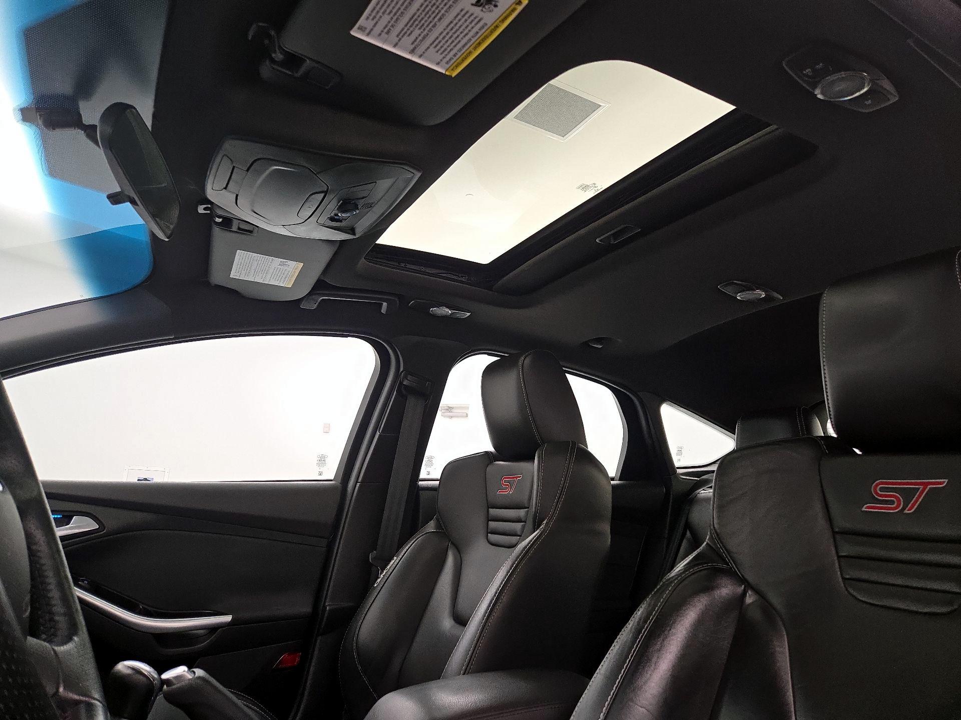 Thumbnail: 2014 Ford Focus - 19
