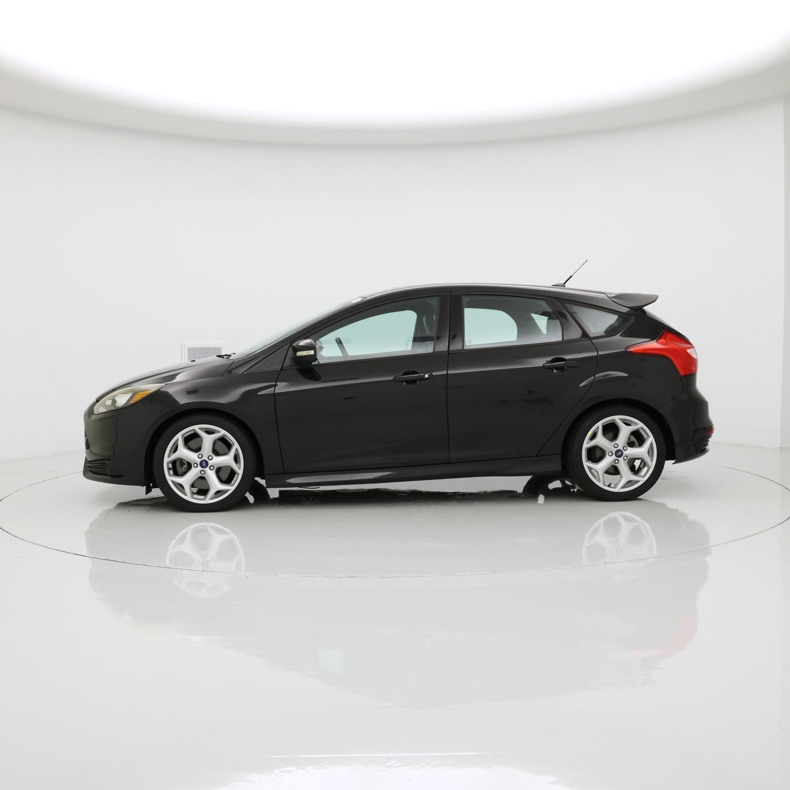 Thumbnail: 2014 Ford Focus - 3