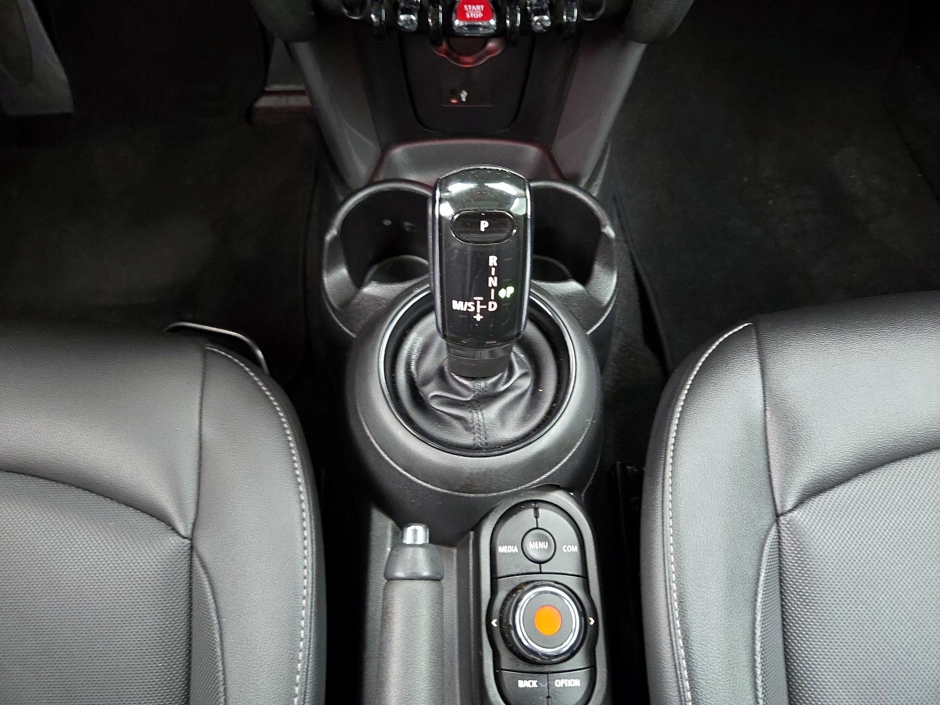 Thumbnail: 2021 MINI Cooper - 17