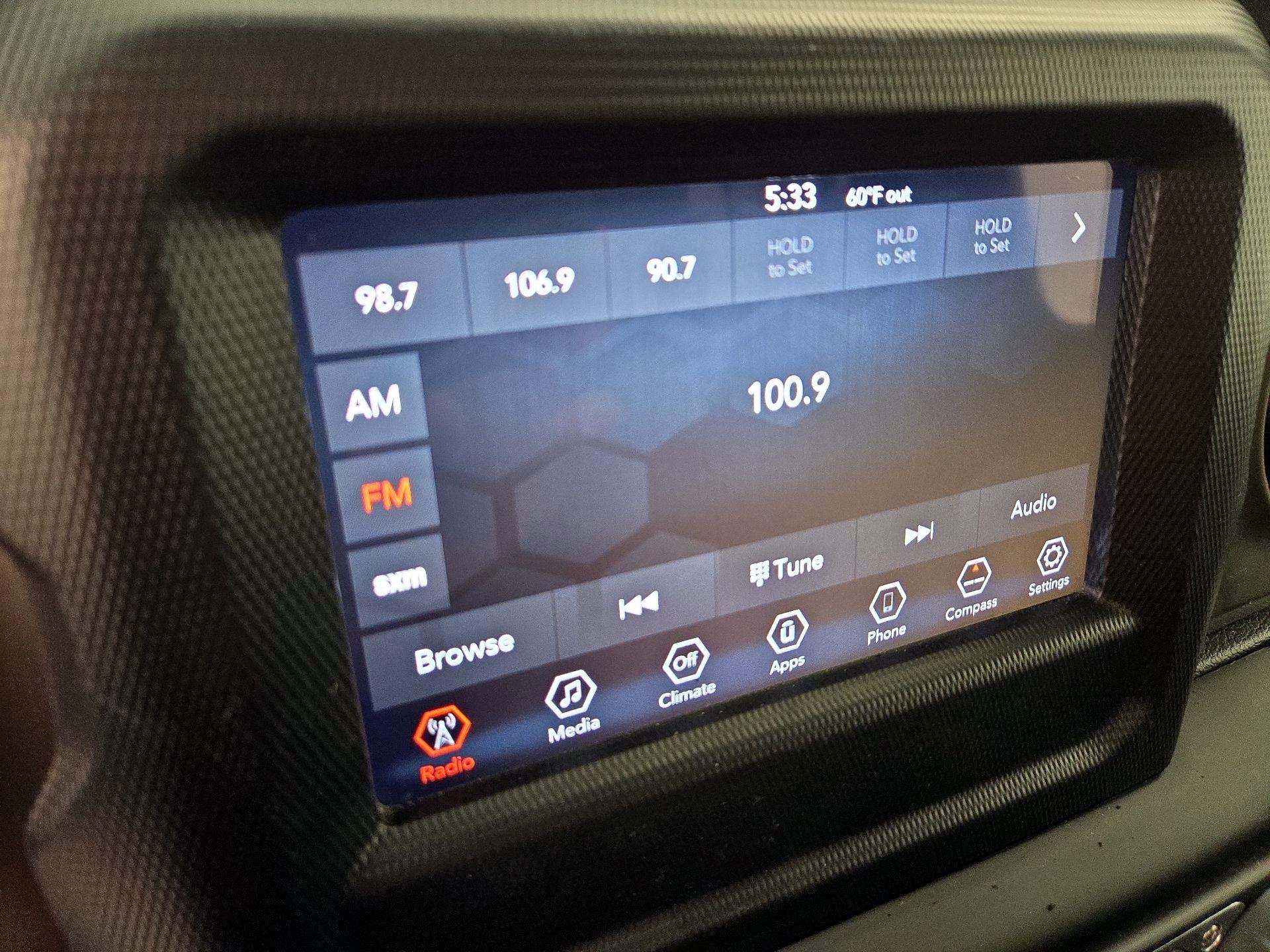 Thumbnail: 2019 Jeep Wrangler - 15