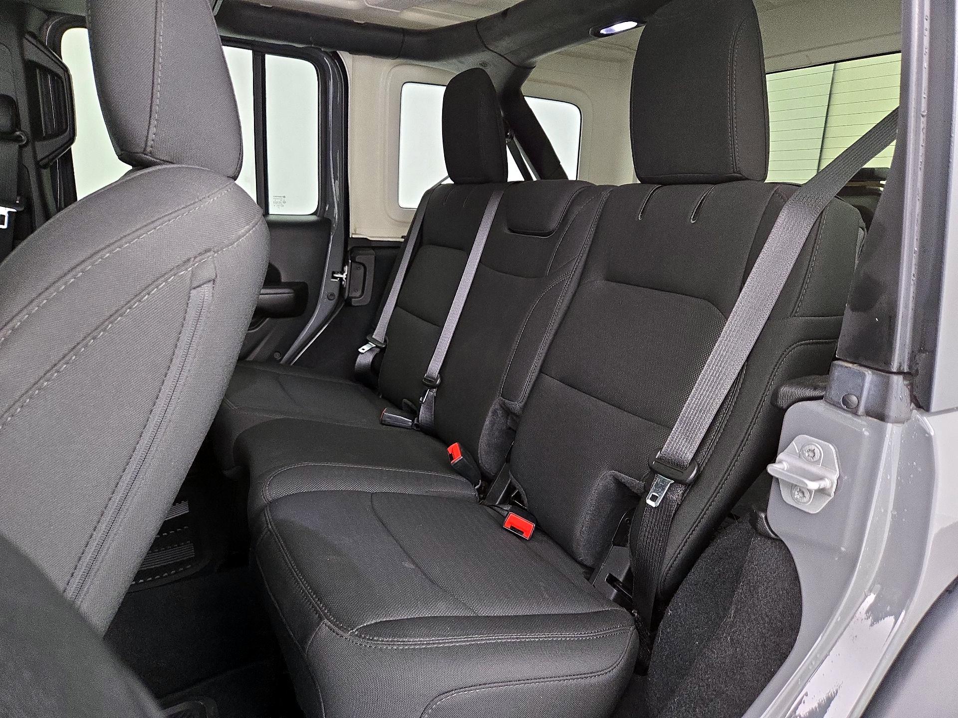Thumbnail: 2019 Jeep Wrangler - 19