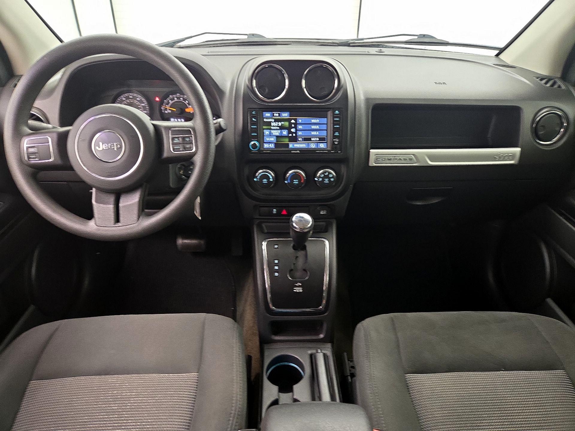 Thumbnail: 2016 Jeep Compass - 9