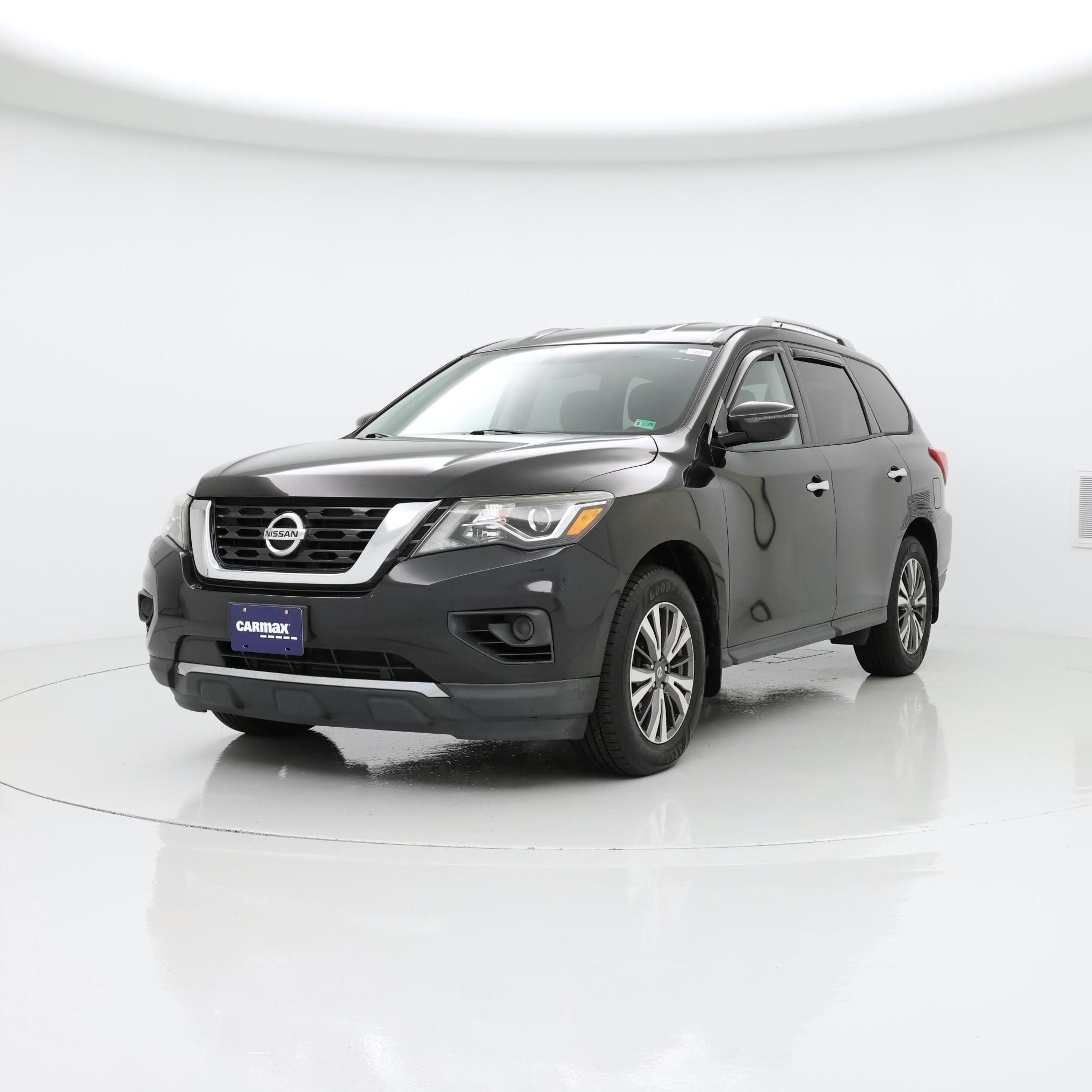 Thumbnail: 2017 Nissan Pathfinder - 4