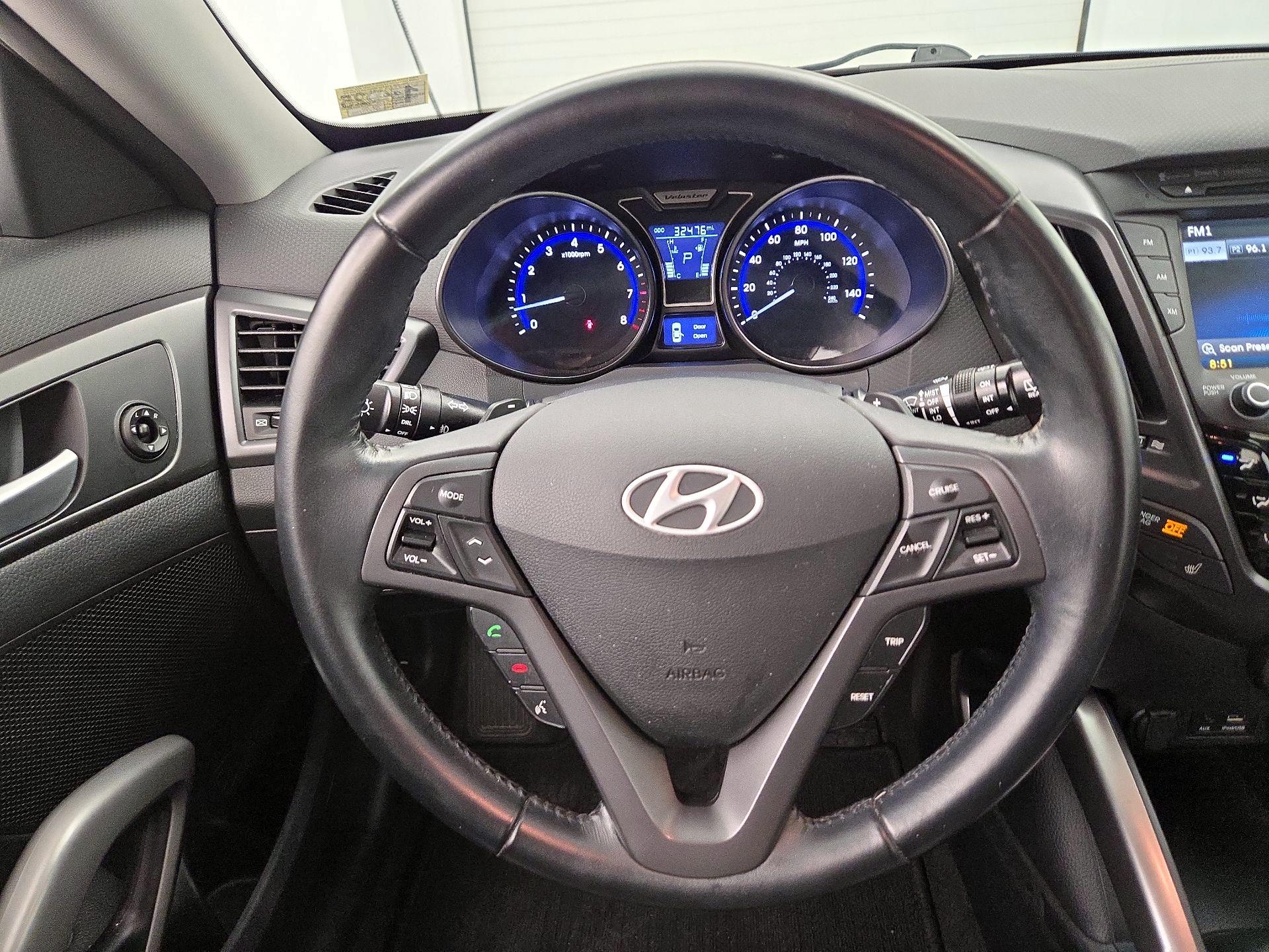 Thumbnail: 2015 Hyundai Veloster - 10