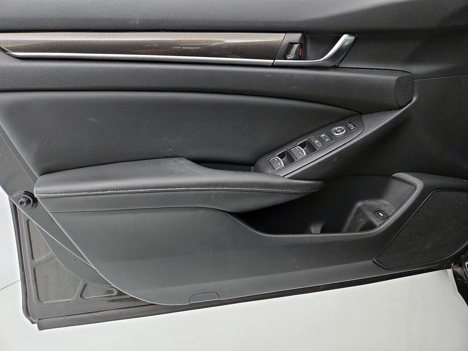 Thumbnail: 2019 Honda Accord - 12