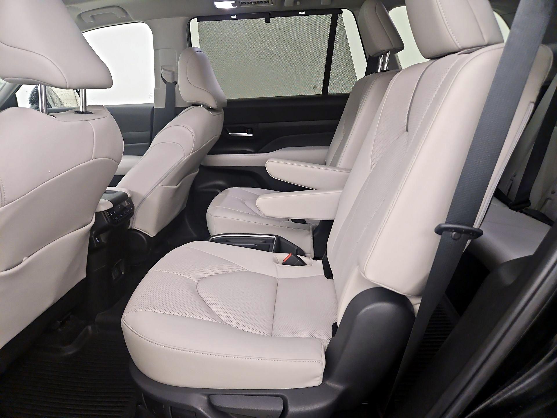 Thumbnail: 2024 Toyota Grand Highlander - 20
