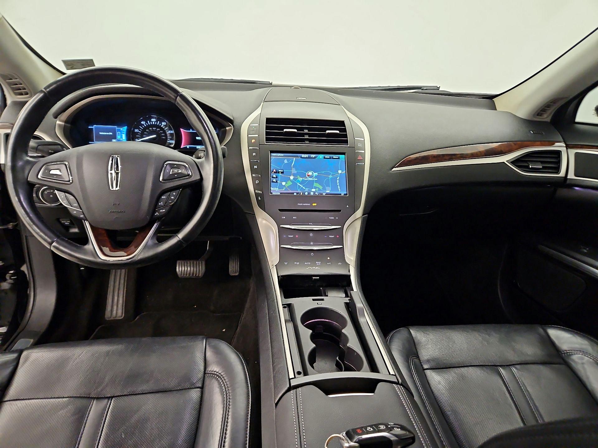 Thumbnail: 2016 Lincoln MKZ - 9
