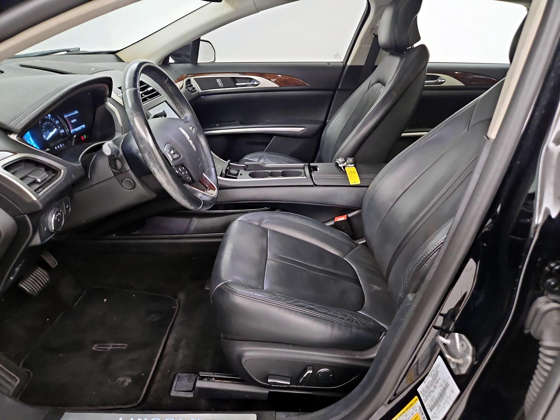 Thumbnail: 2016 Lincoln MKZ - 11