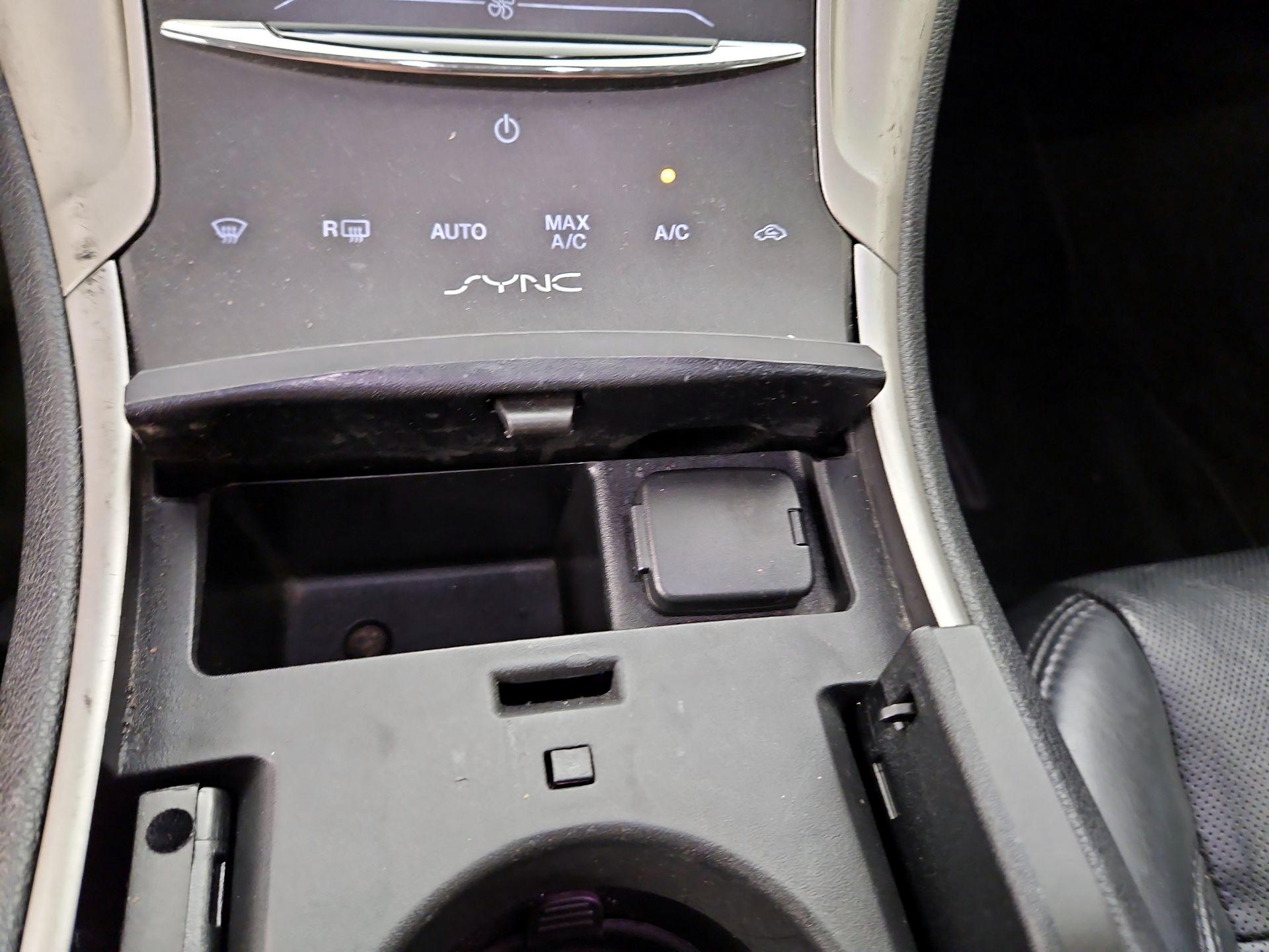 Thumbnail: 2016 Lincoln MKZ - 19