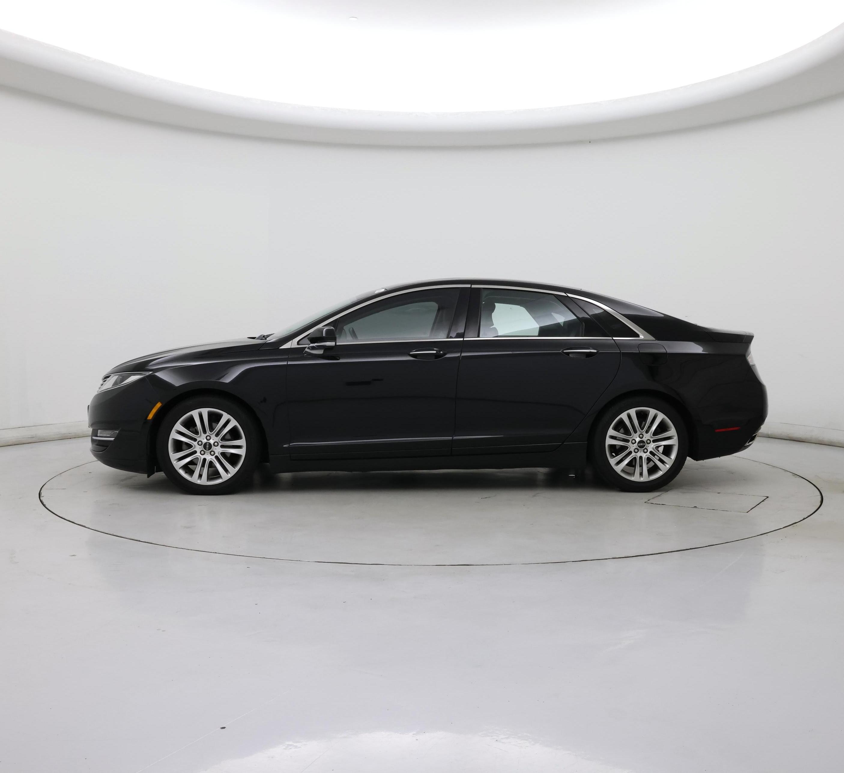 Thumbnail: 2016 Lincoln MKZ - 3