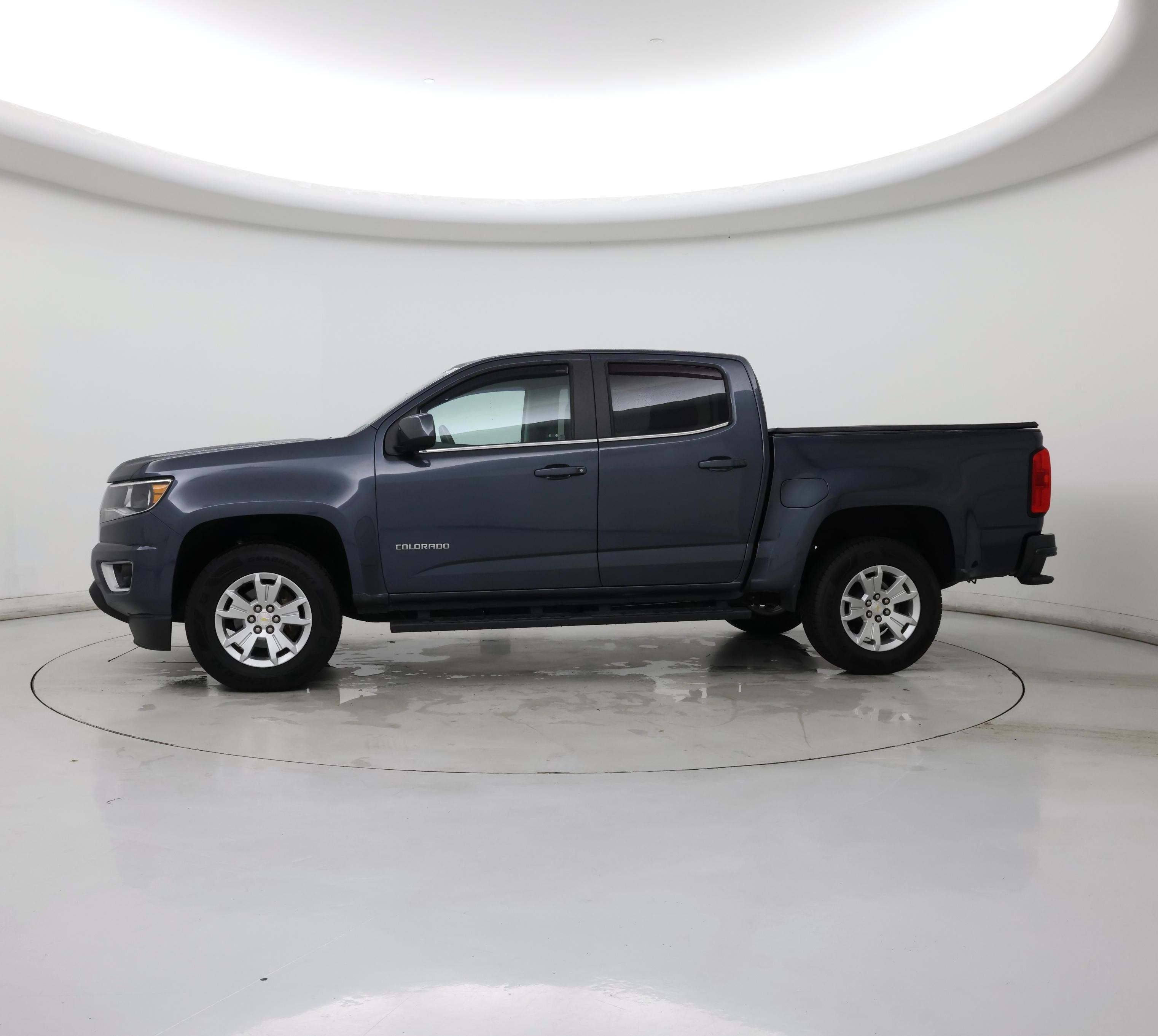 Thumbnail: 2019 Chevrolet Colorado - 3