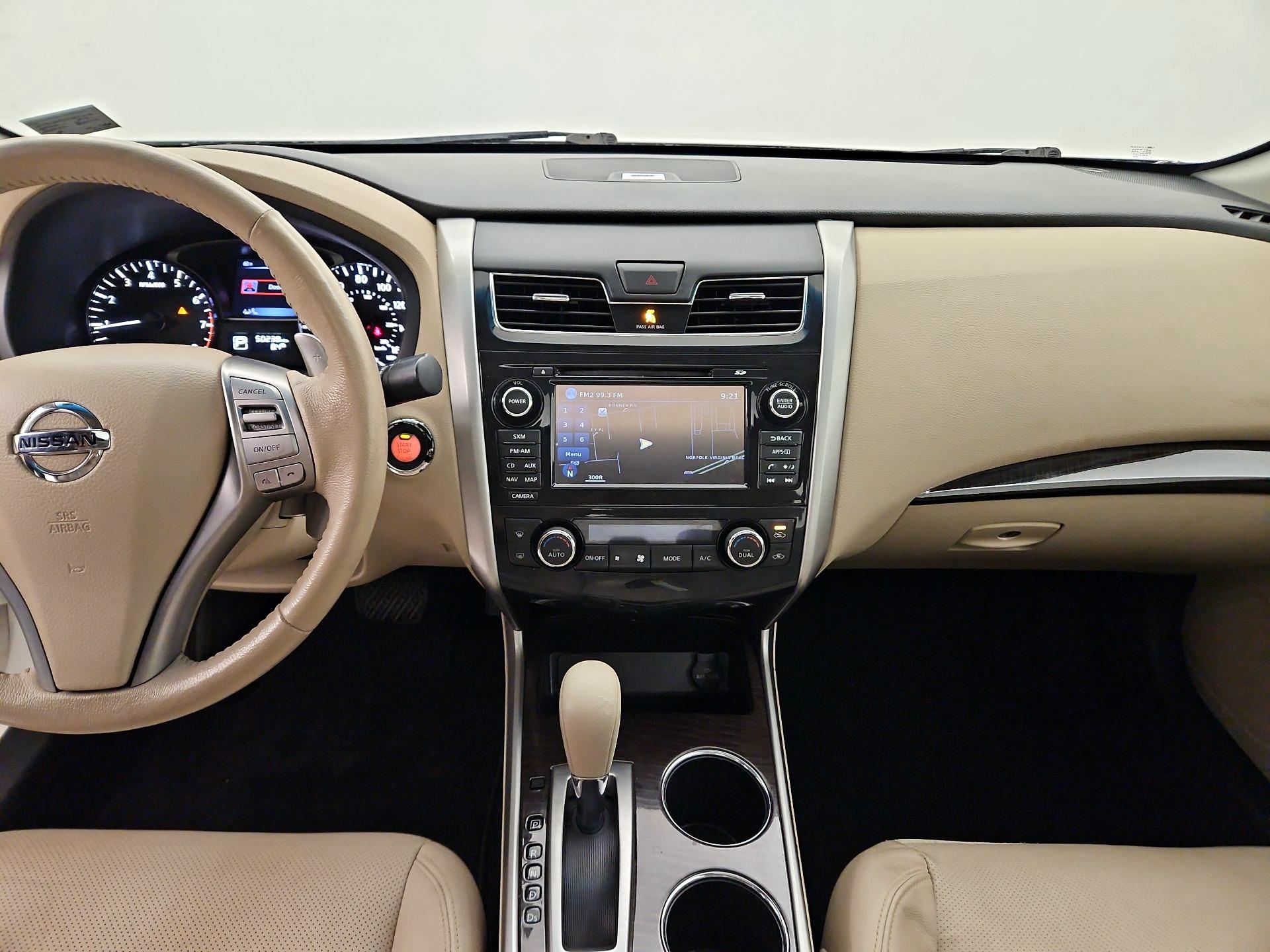 Thumbnail: 2015 Nissan Altima - 9
