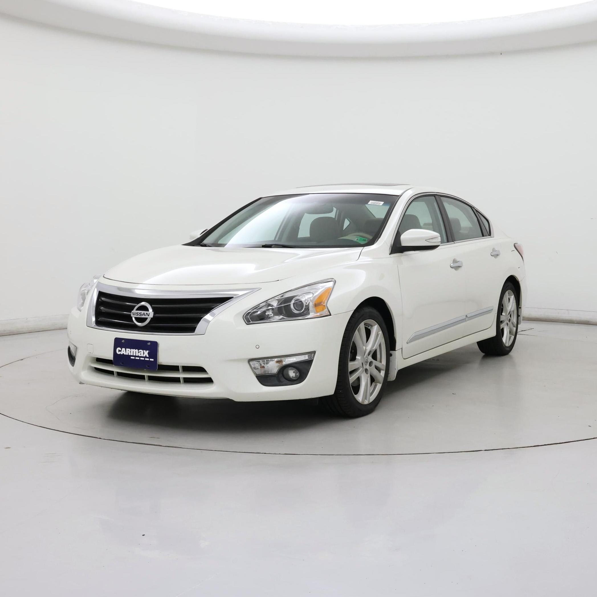 Thumbnail: 2015 Nissan Altima - 4