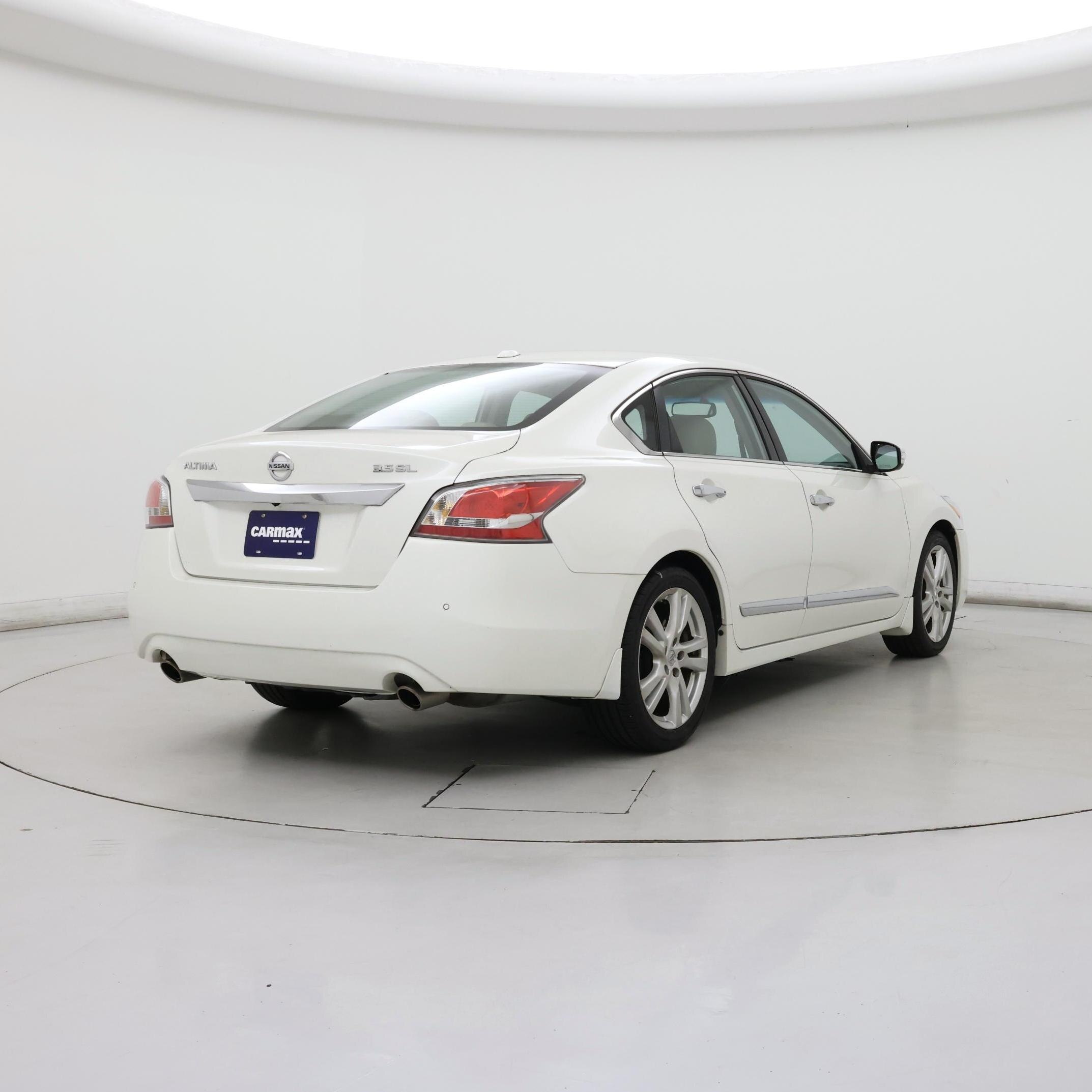 Thumbnail: 2015 Nissan Altima - 8