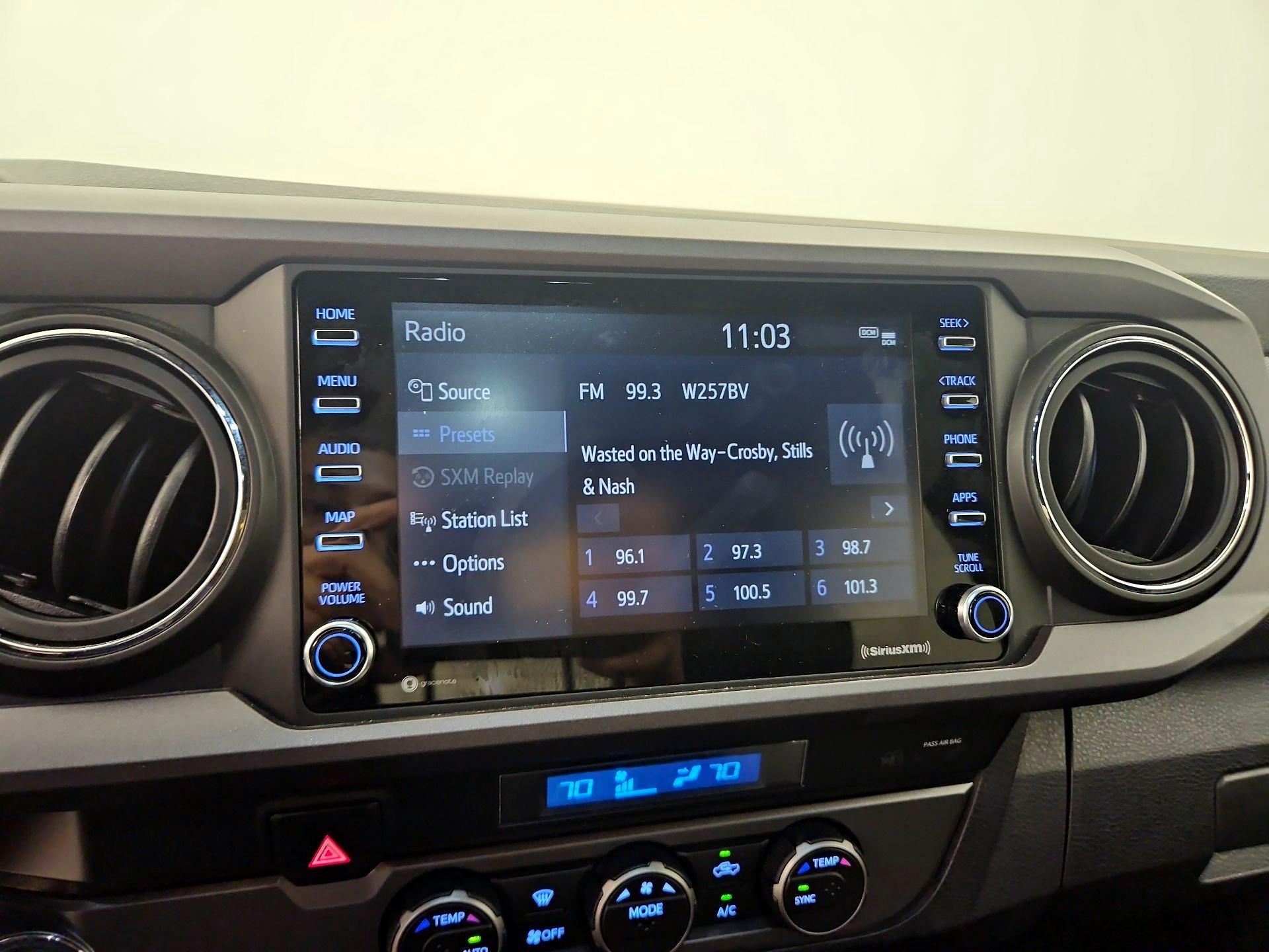 Thumbnail: 2022 Toyota Tacoma - 15