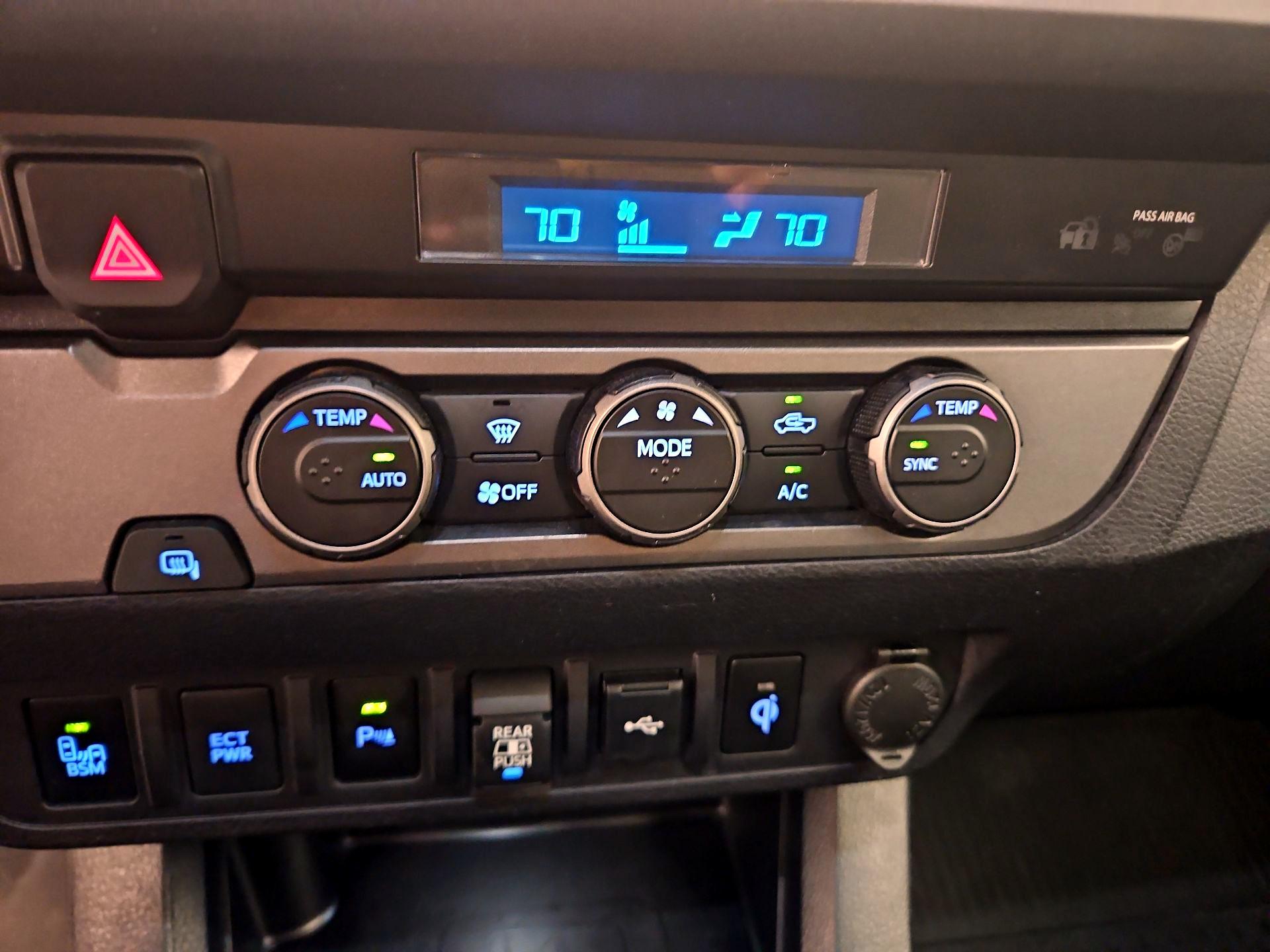 Thumbnail: 2022 Toyota Tacoma - 16