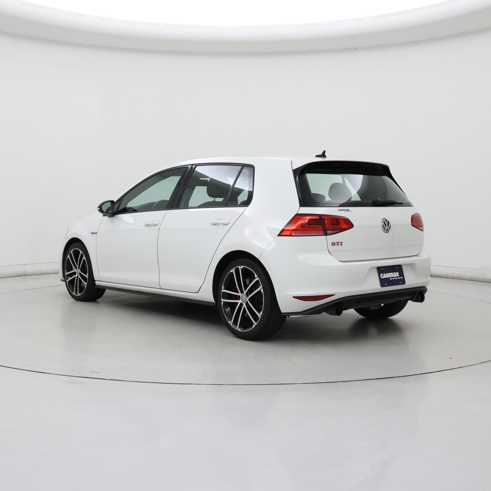 Thumbnail: 2017 Volkswagen Golf - 2