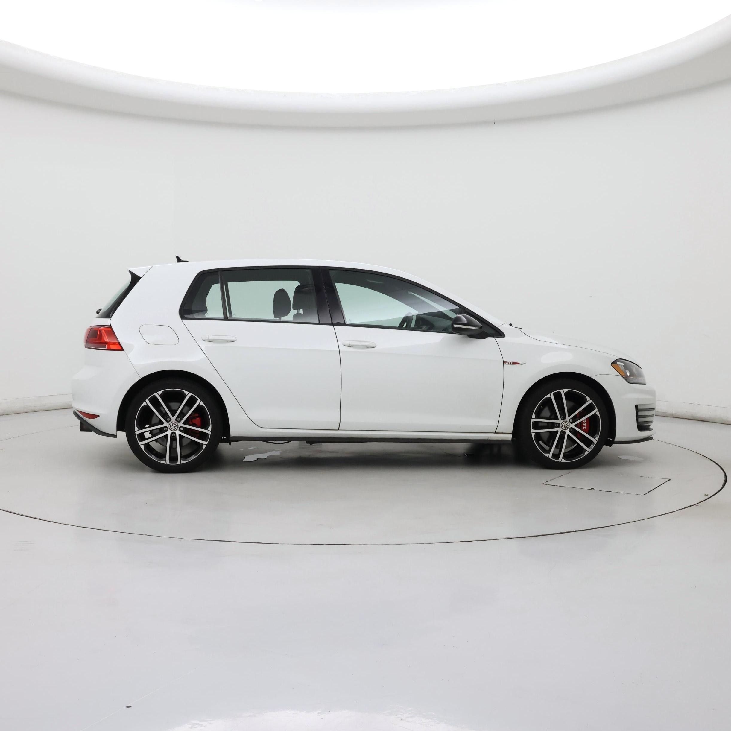 Thumbnail: 2017 Volkswagen Golf - 7
