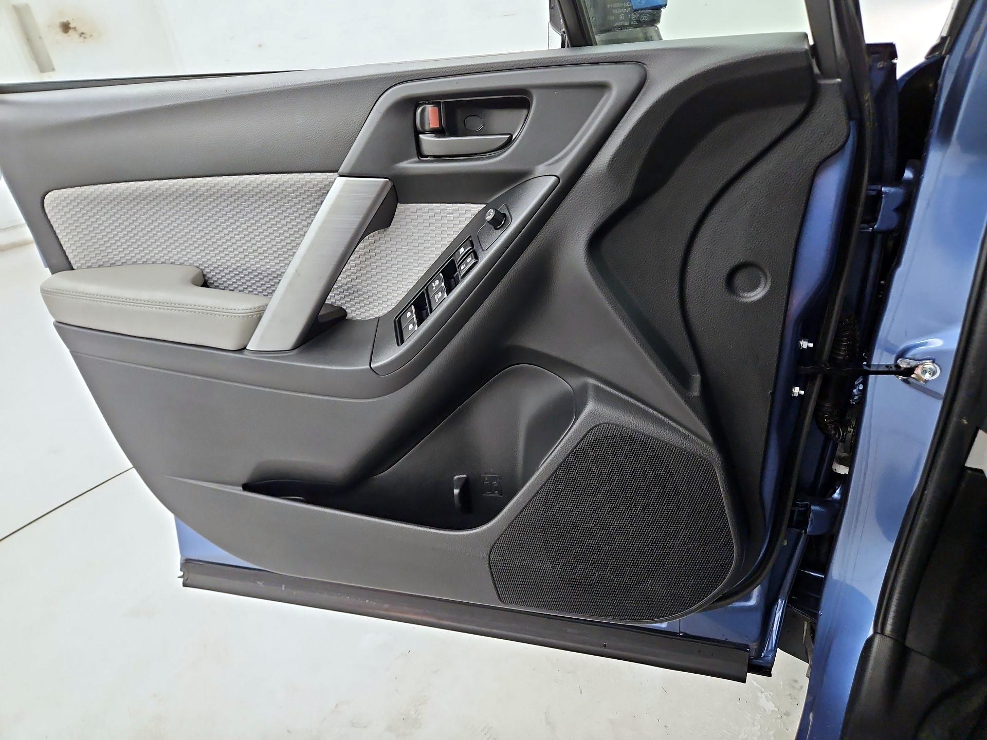 Thumbnail: 2017 Subaru Forester - 12