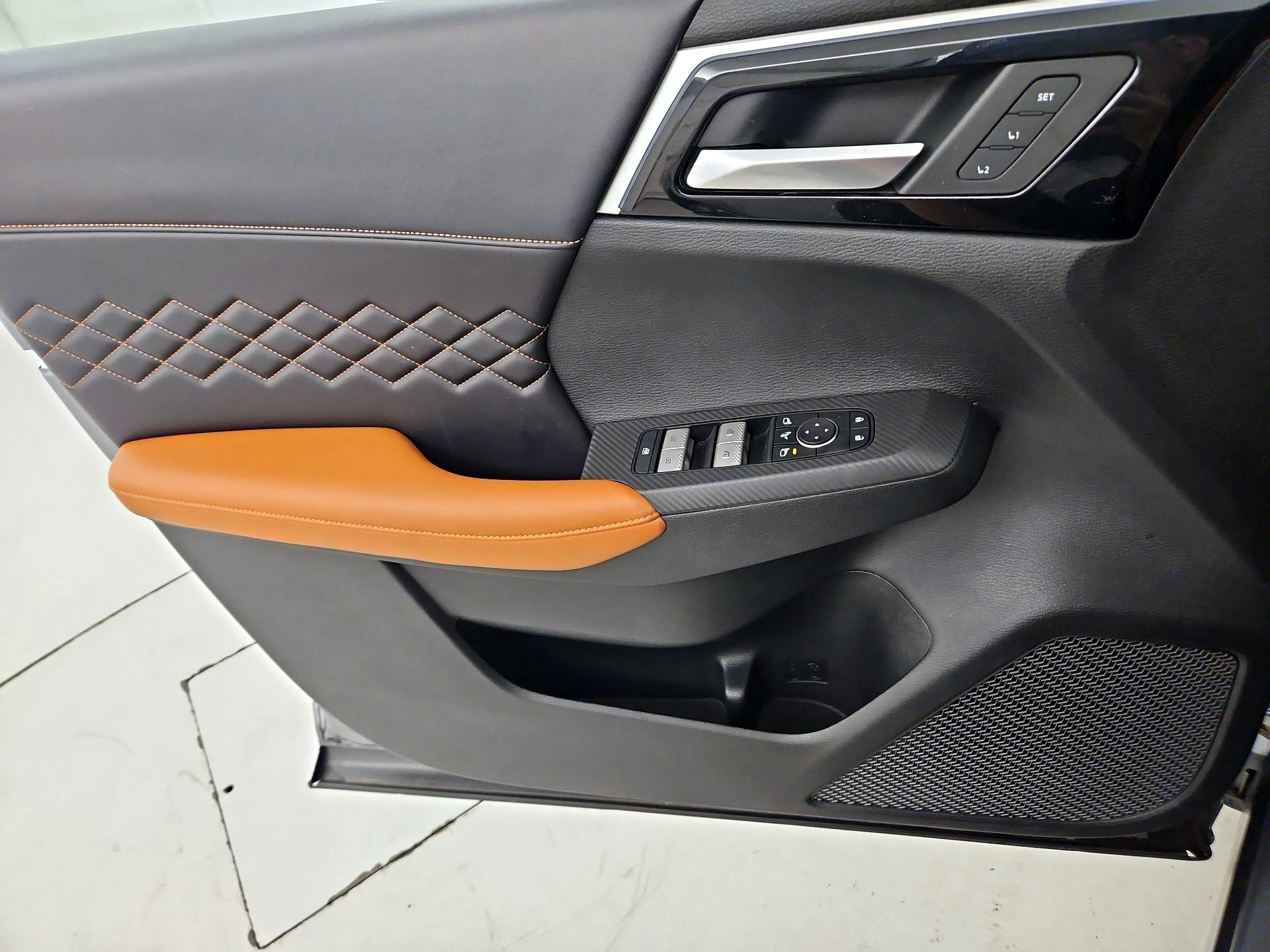 Thumbnail: 2022 Mitsubishi Outlander - 12