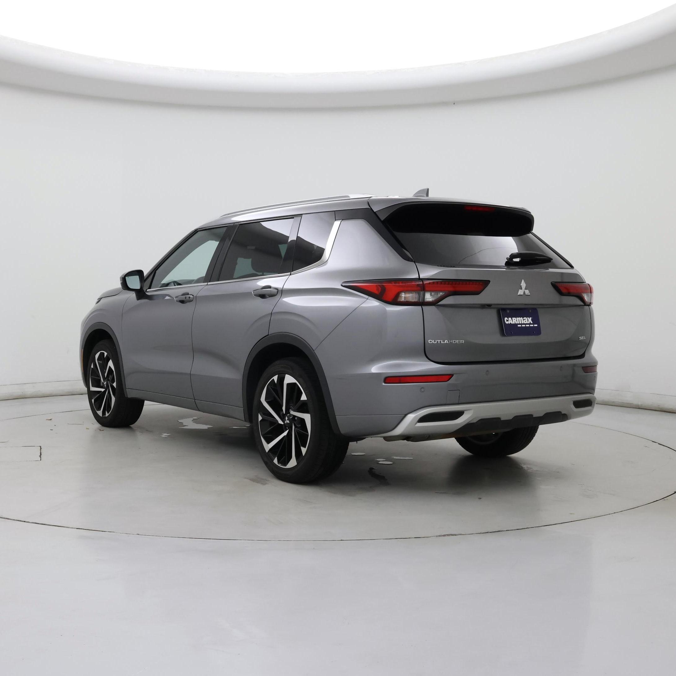 Thumbnail: 2022 Mitsubishi Outlander - 2