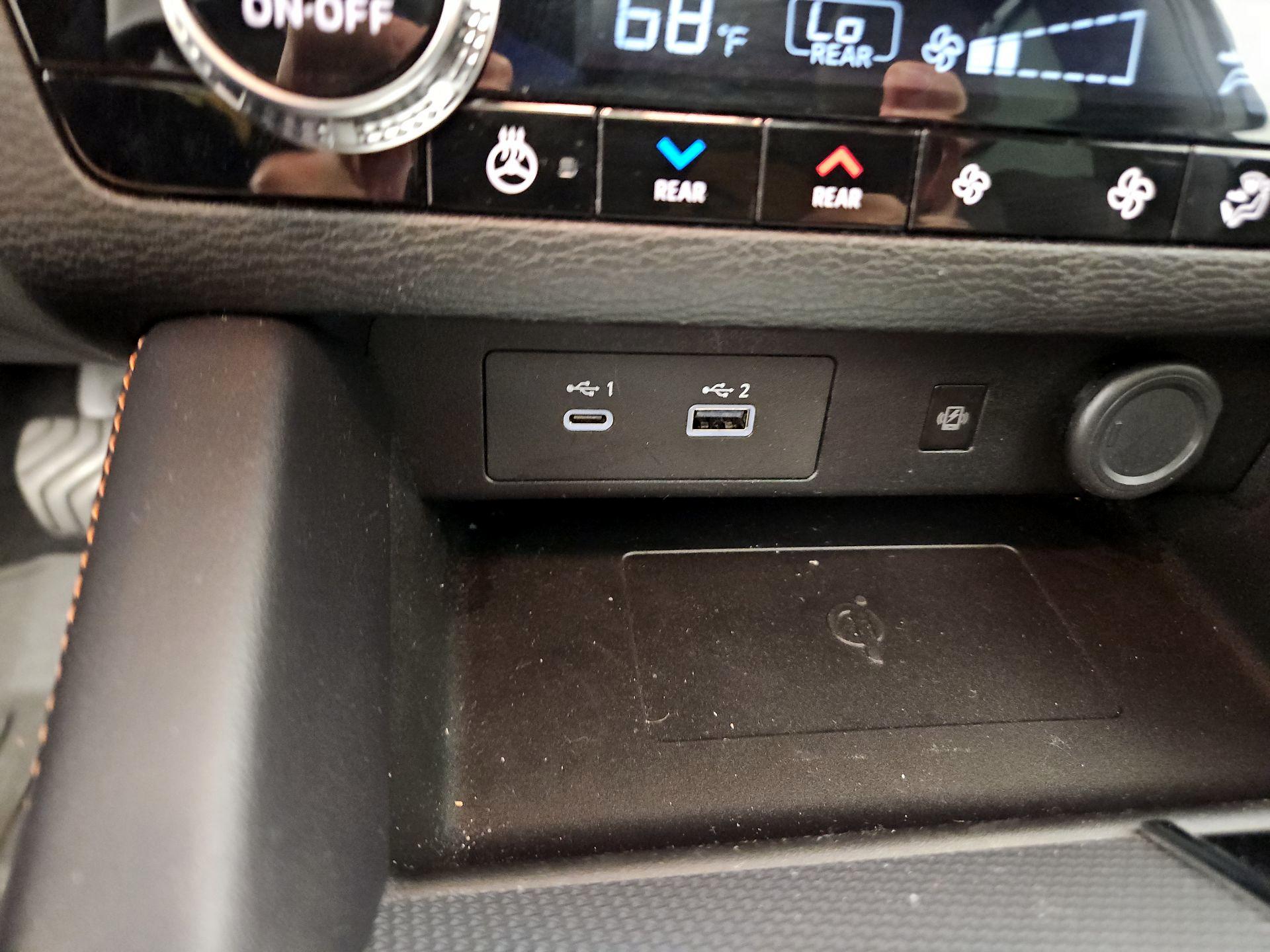 Thumbnail: 2022 Mitsubishi Outlander - 19
