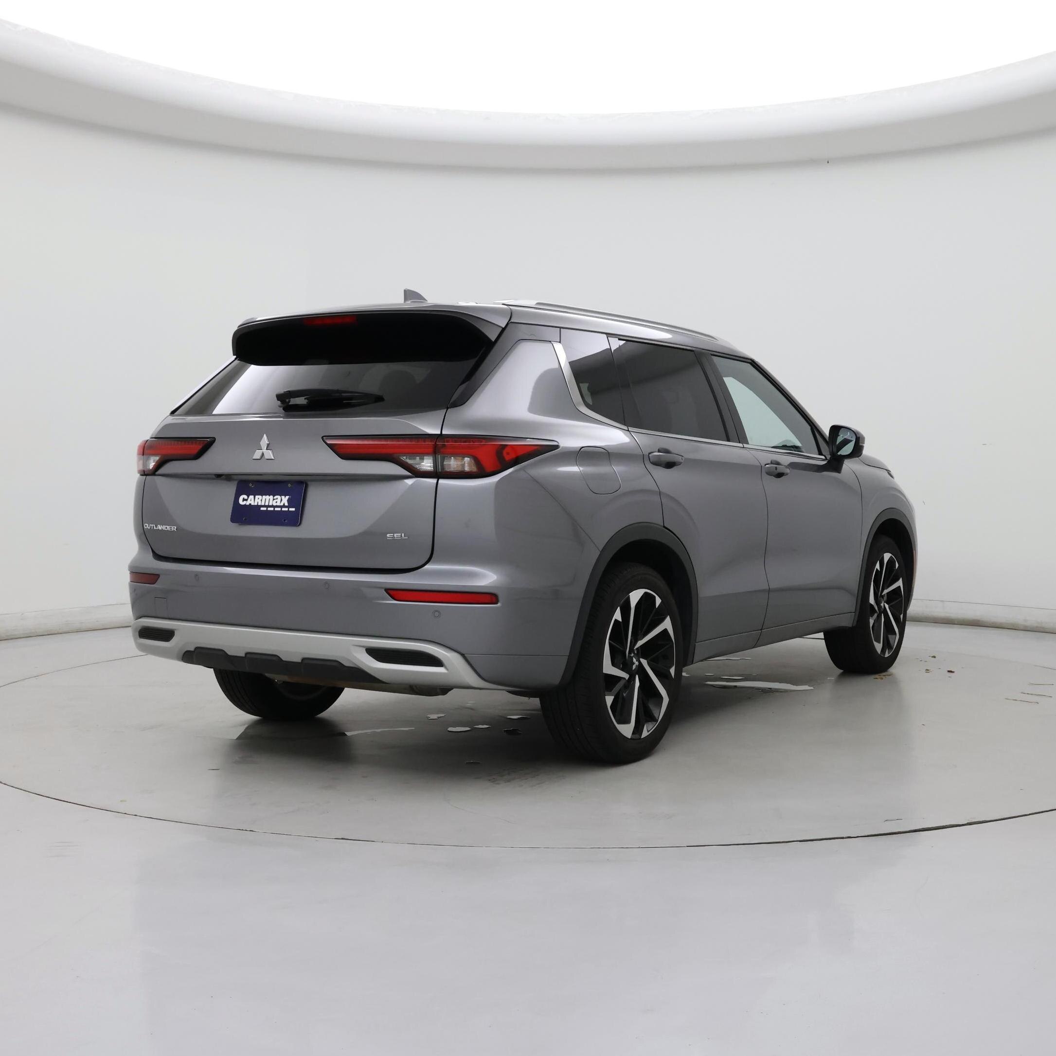 Thumbnail: 2022 Mitsubishi Outlander - 8