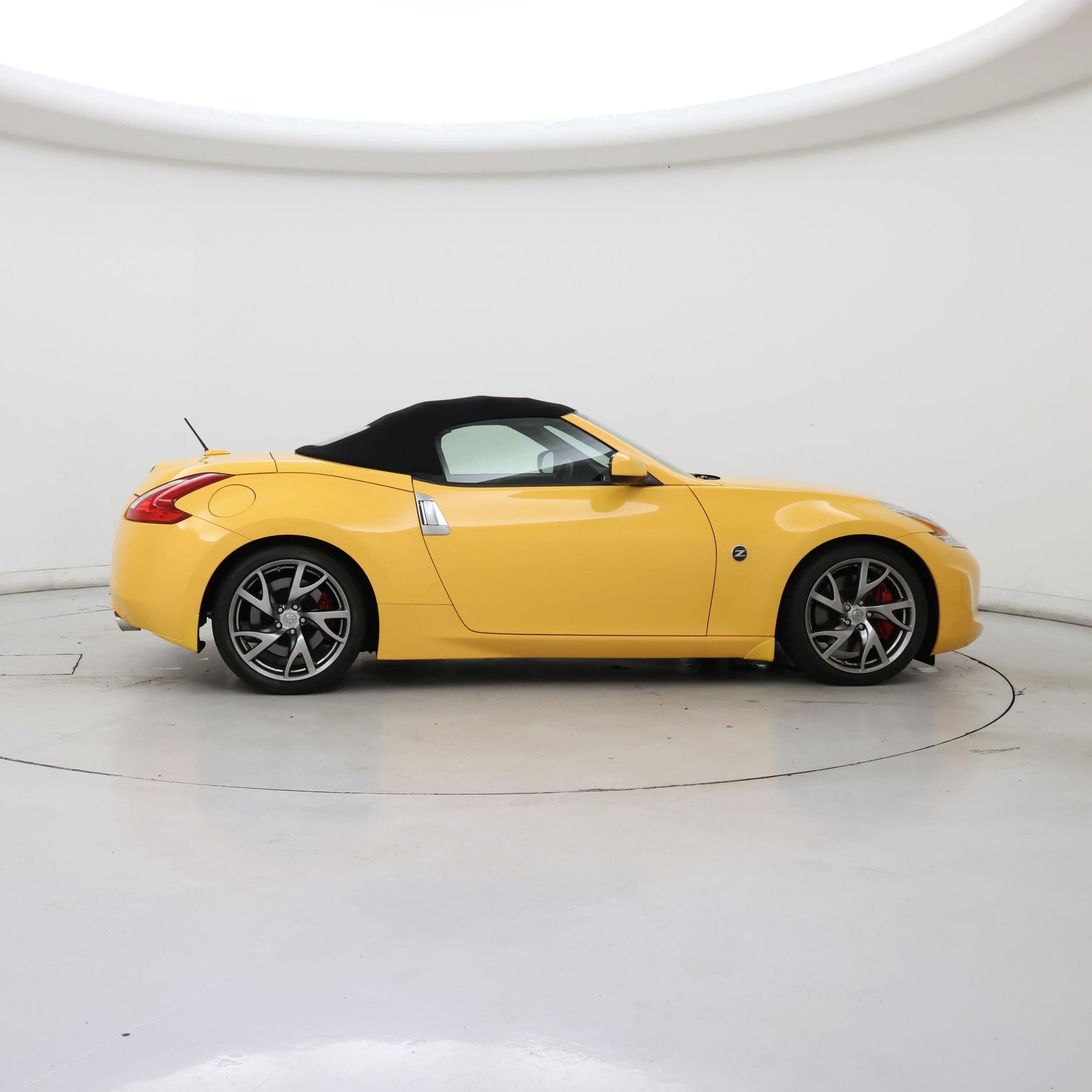 Thumbnail: 2017 Nissan Z - 7