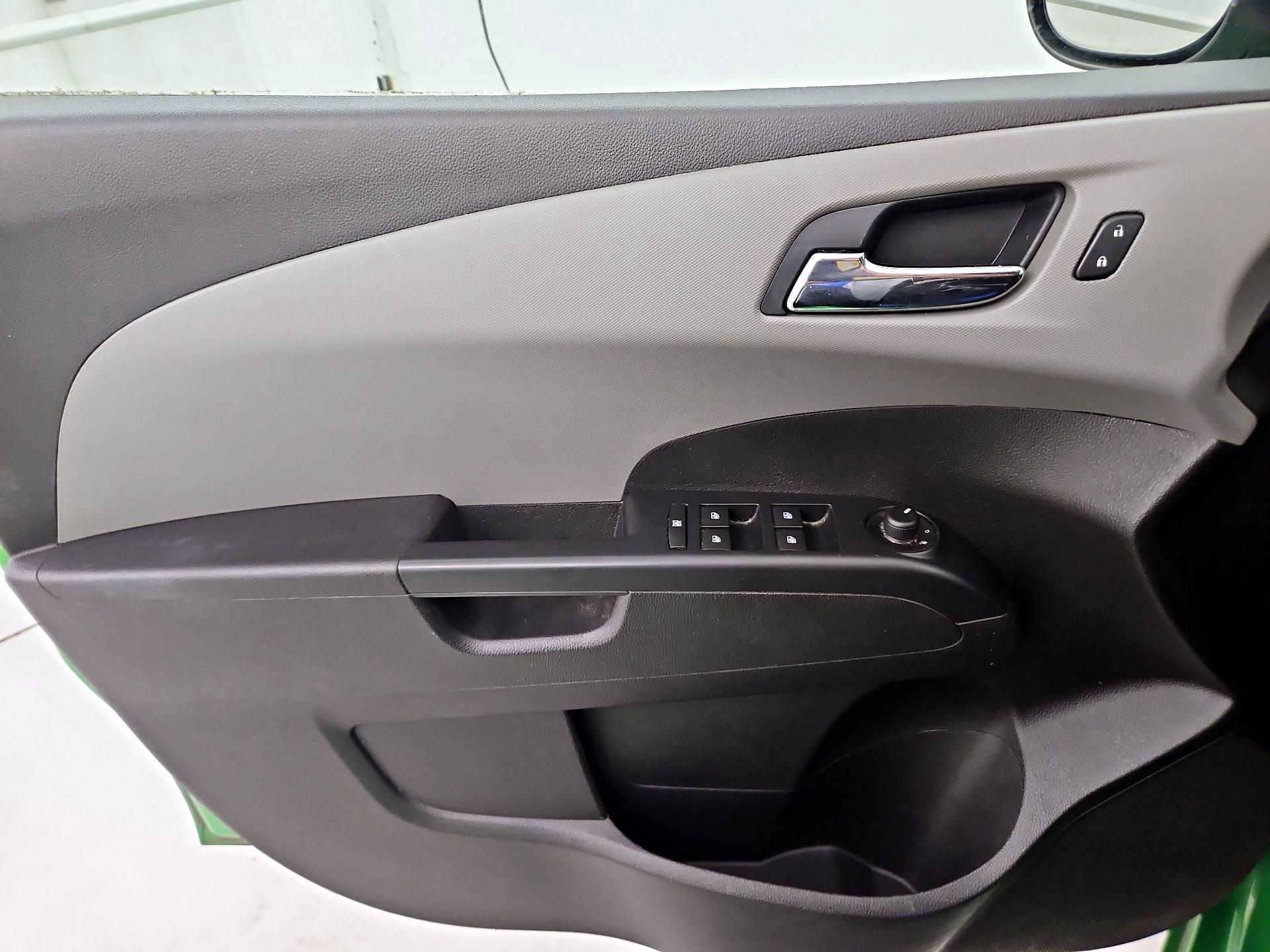 Thumbnail: 2015 Chevrolet Sonic - 12