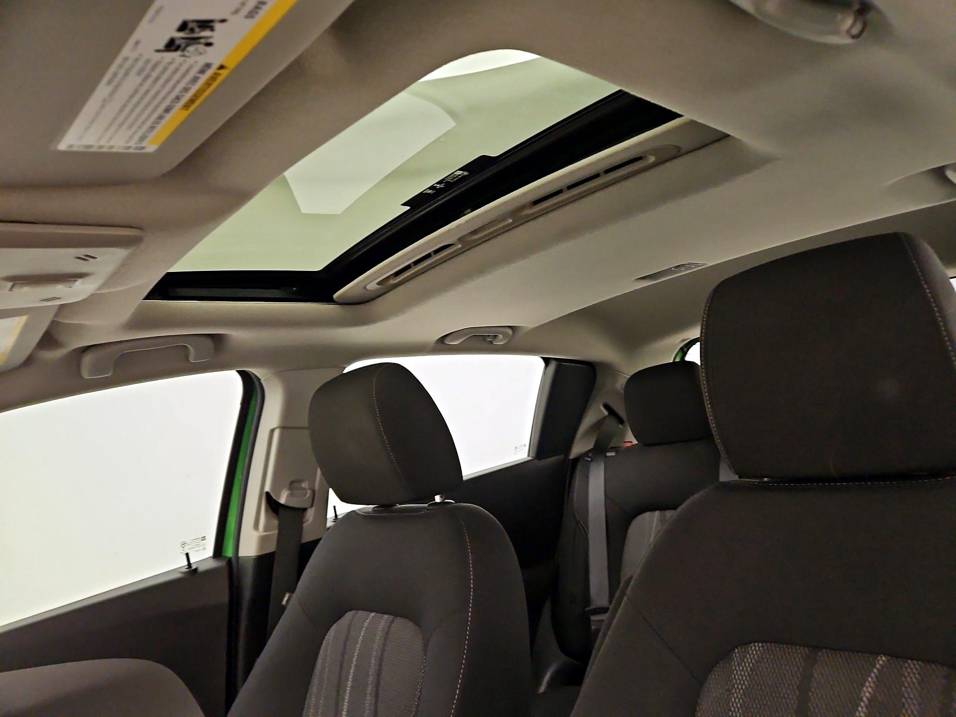 Thumbnail: 2015 Chevrolet Sonic - 19
