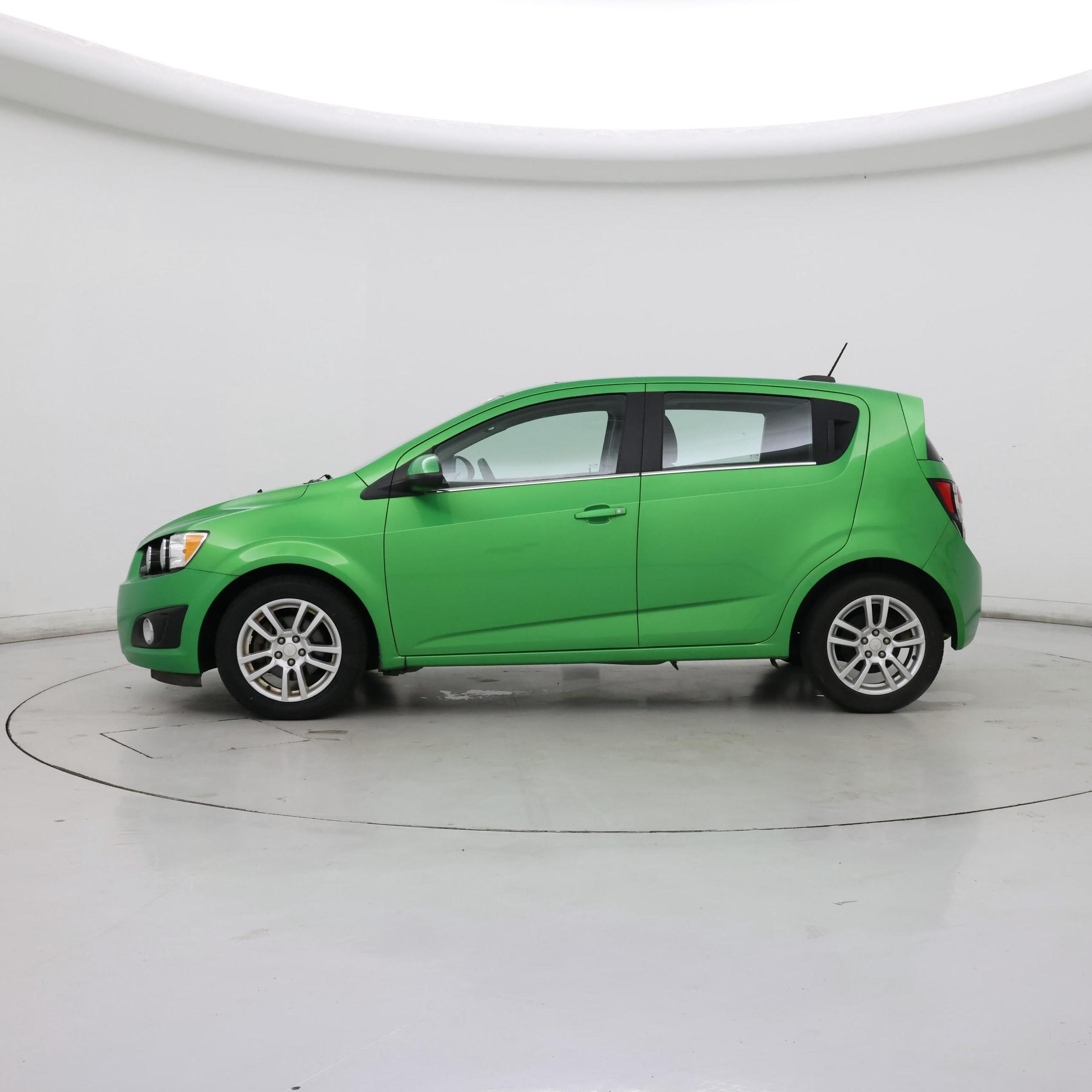 Thumbnail: 2015 Chevrolet Sonic - 3