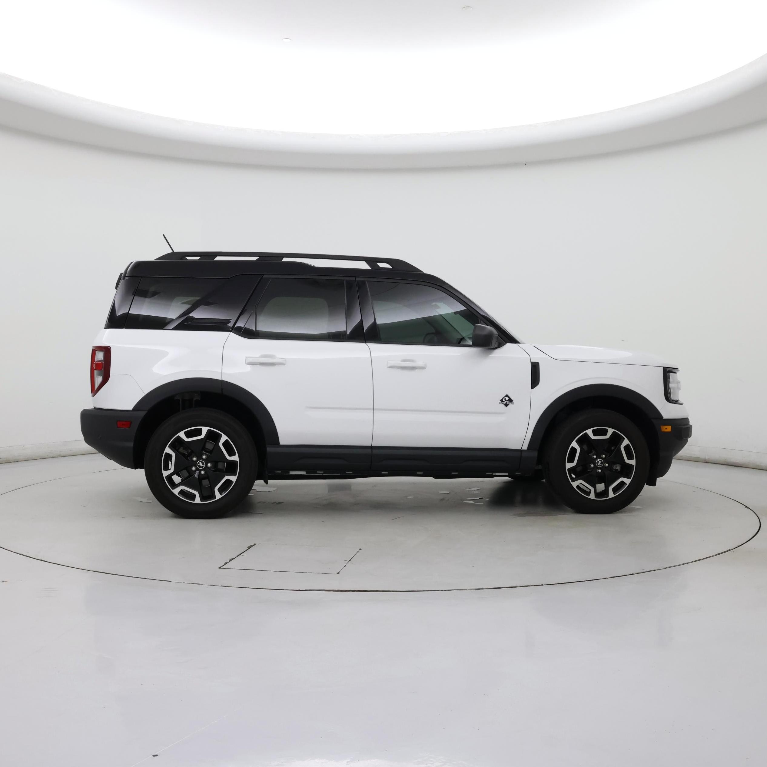 Thumbnail: 2023 Ford Bronco Sport - 7
