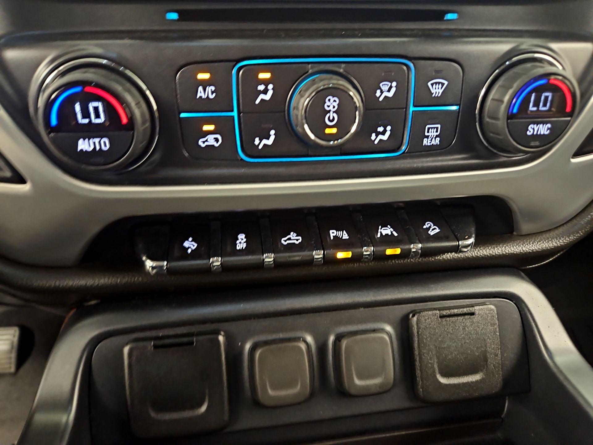 Thumbnail: 2017 GMC Sierra 1500 - 17