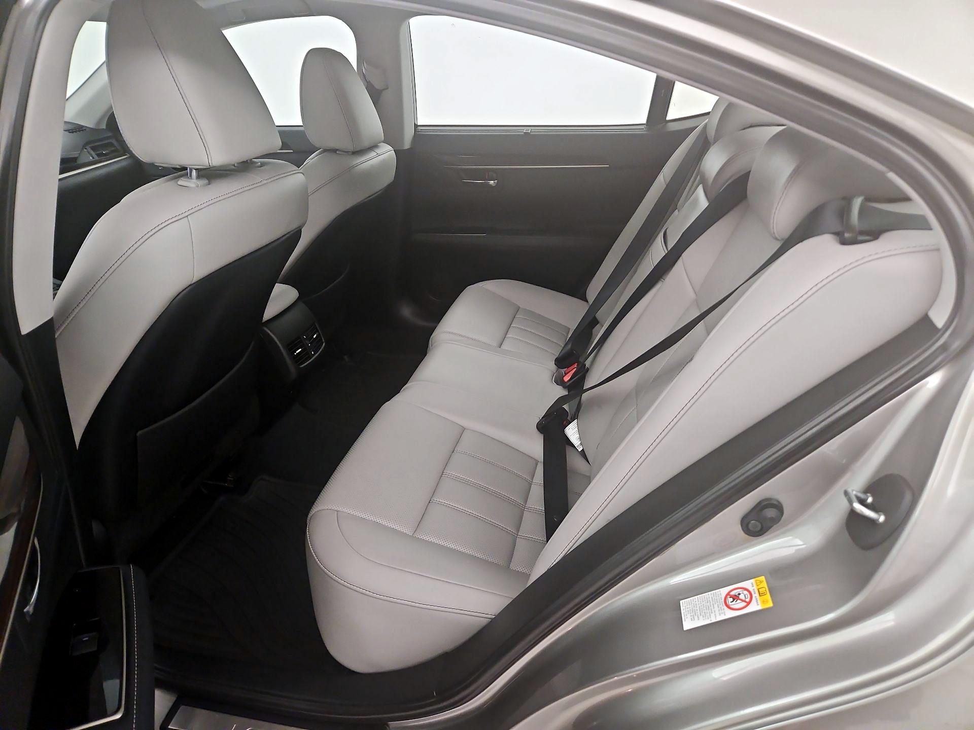 Thumbnail: 2016 Lexus ES - 20
