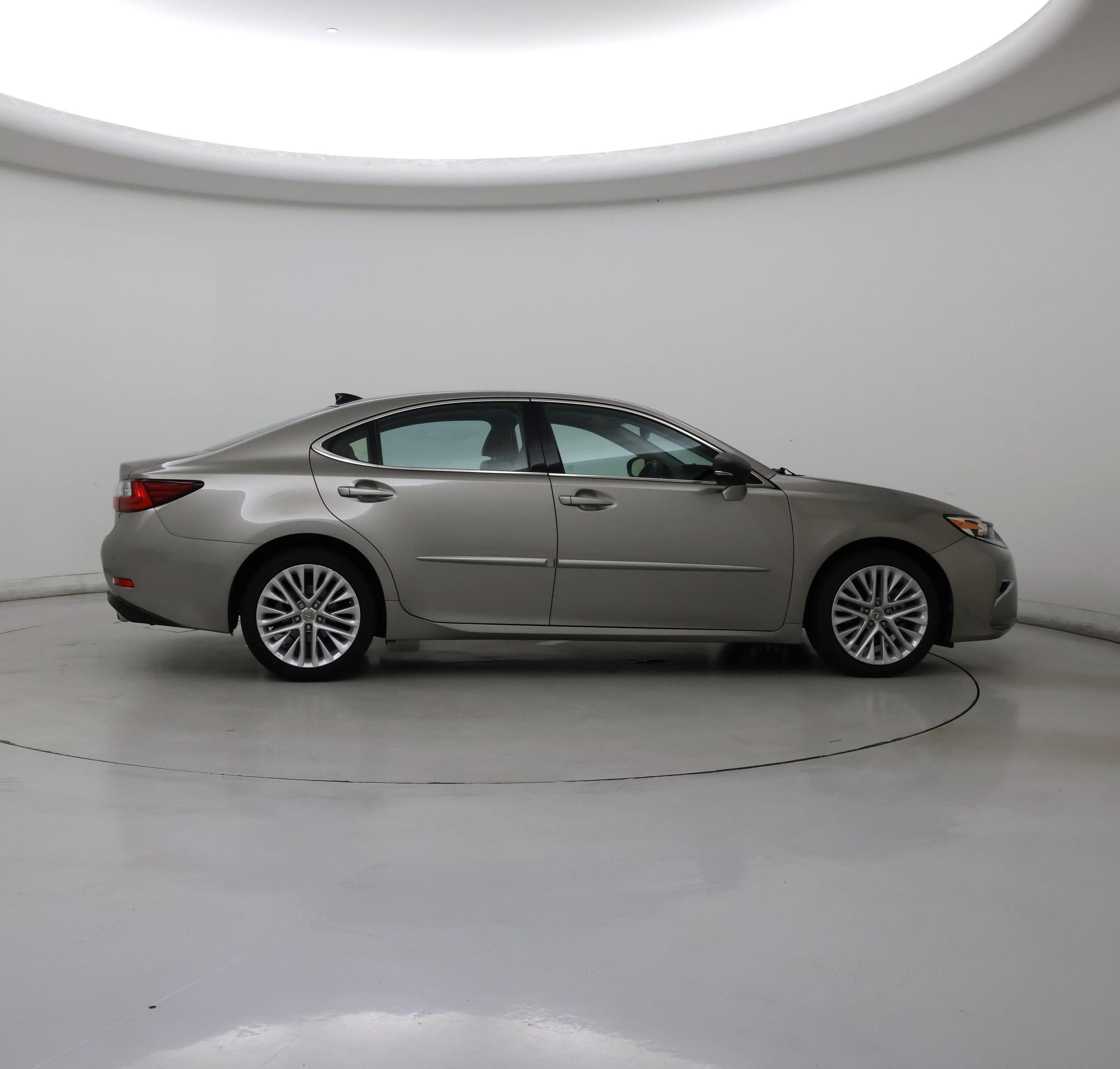 Thumbnail: 2016 Lexus ES - 7