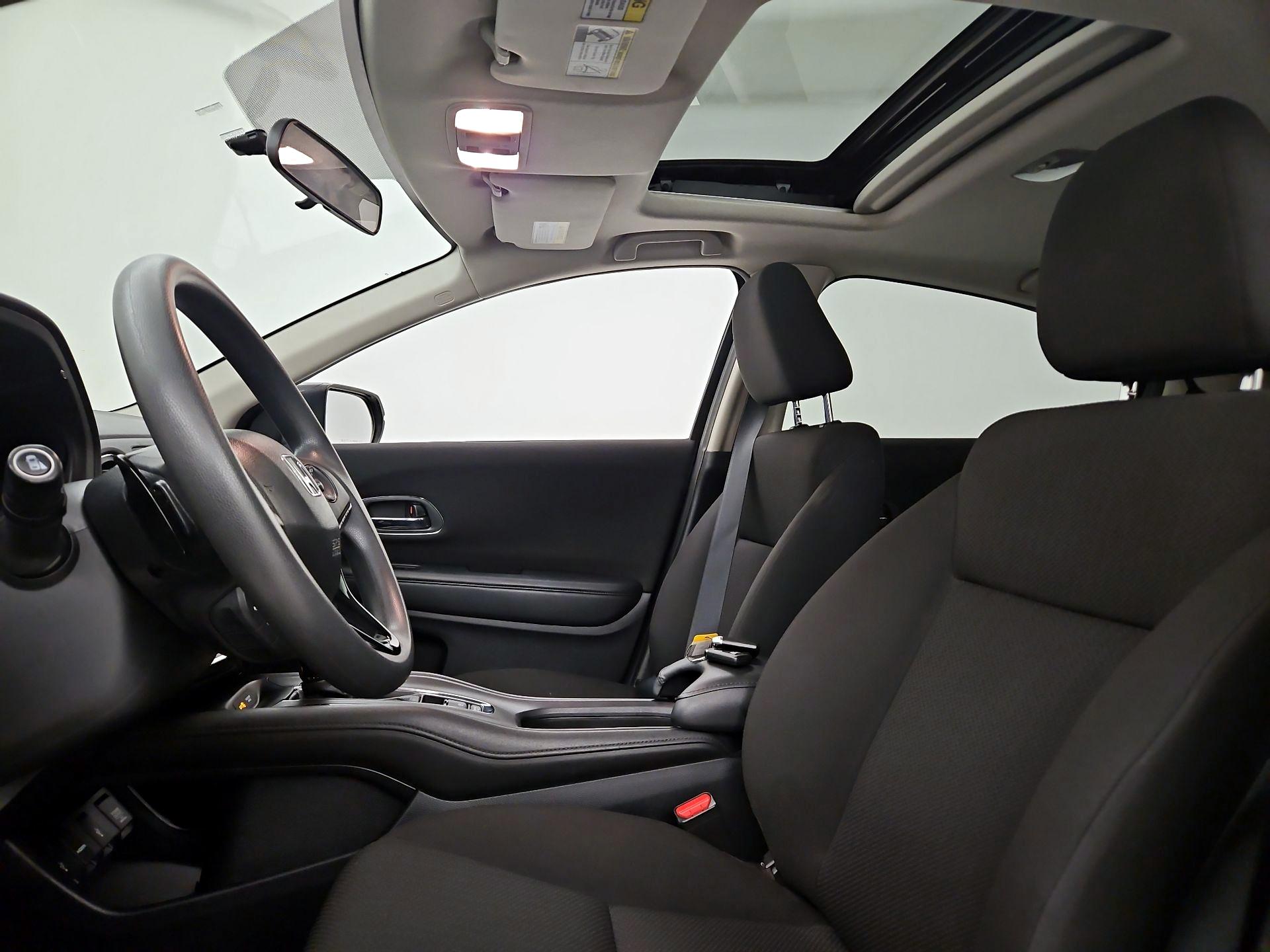 Thumbnail: 2016 Honda HR-V - 19