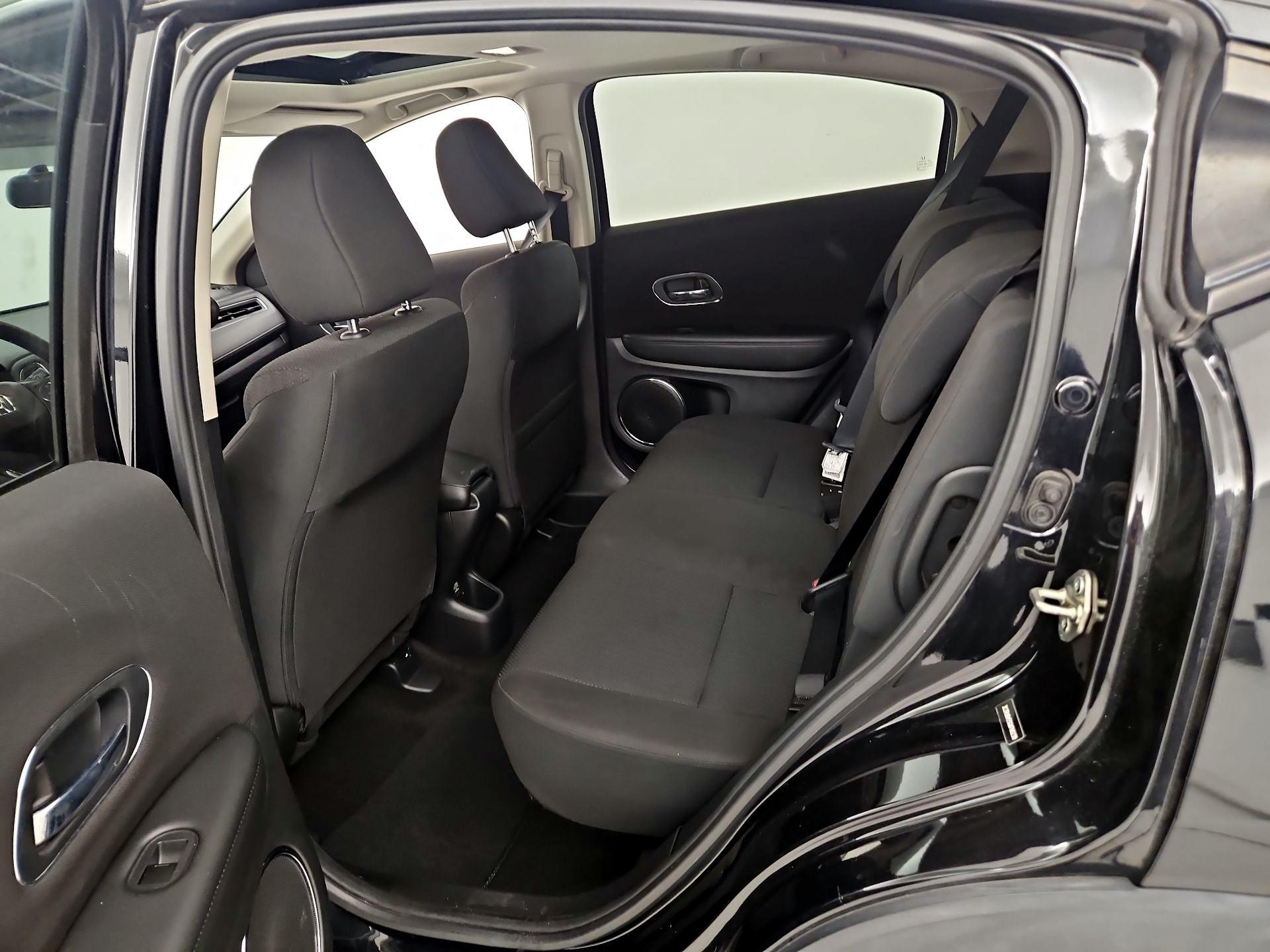 Thumbnail: 2016 Honda HR-V - 20