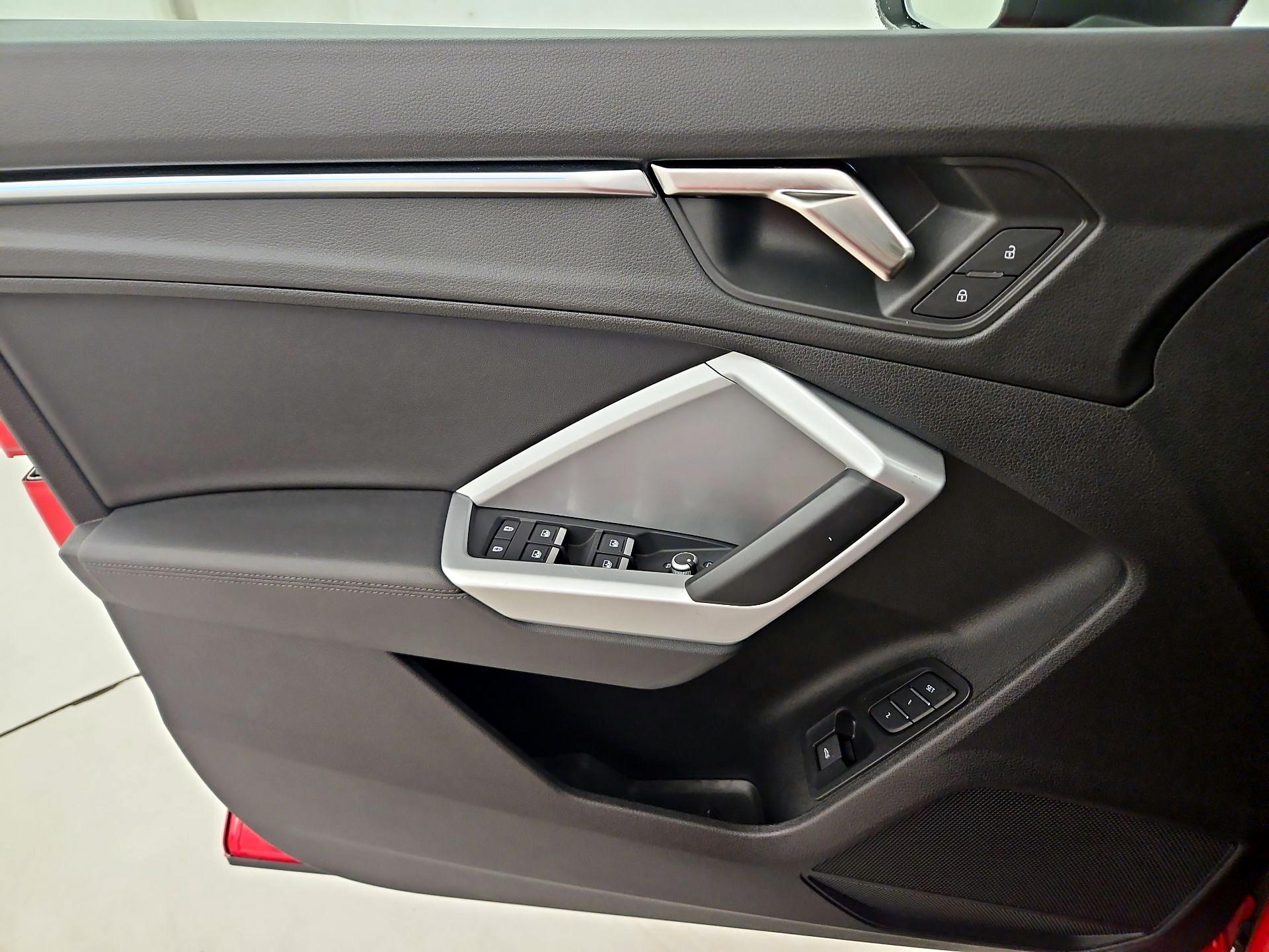 Thumbnail: 2022 Audi Q3 - 12