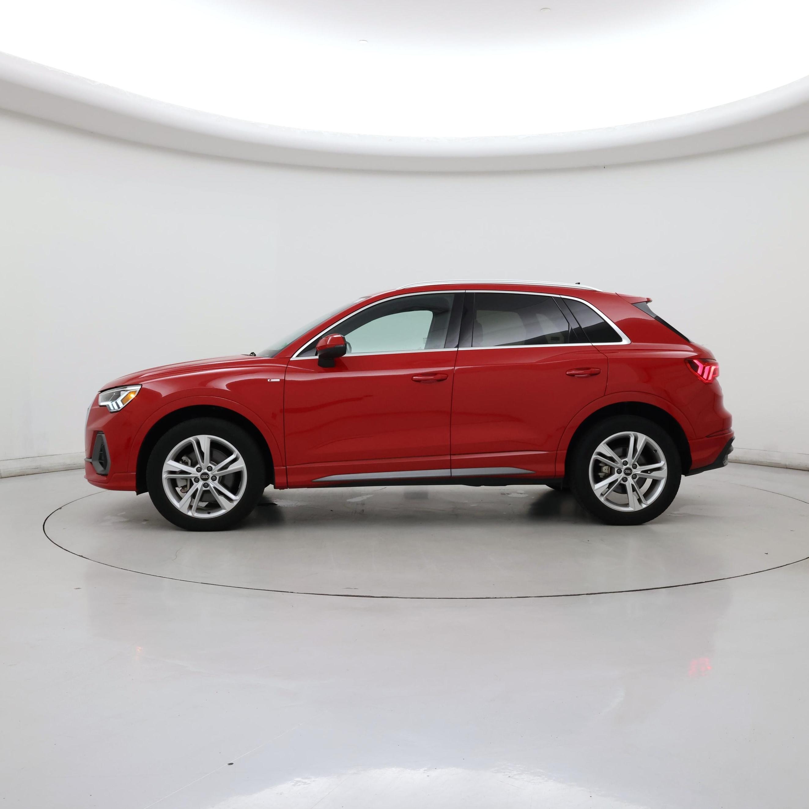 Thumbnail: 2022 Audi Q3 - 3