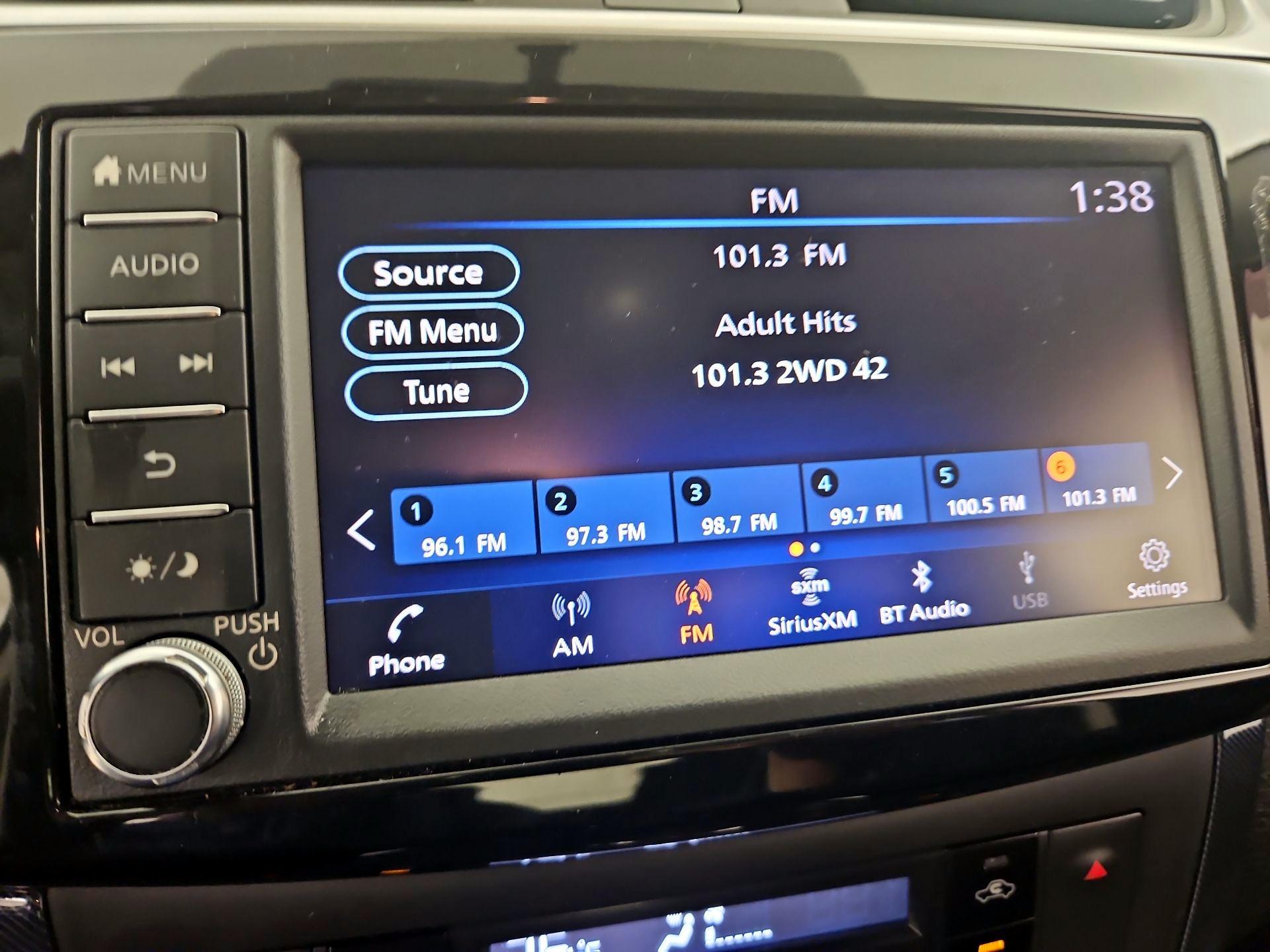 Thumbnail: 2019 Nissan Sentra - 15