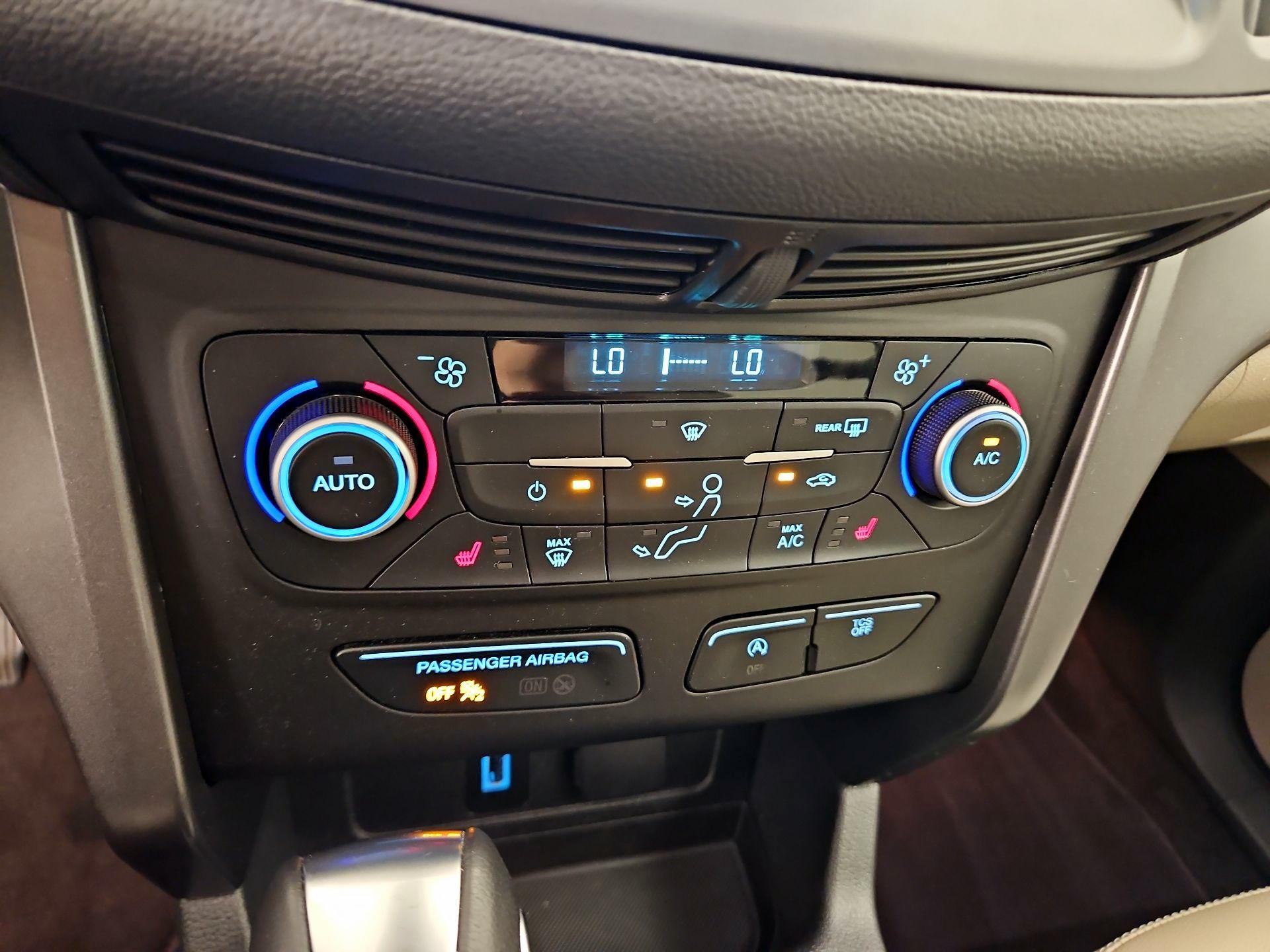 Thumbnail: 2019 Ford Escape - 16