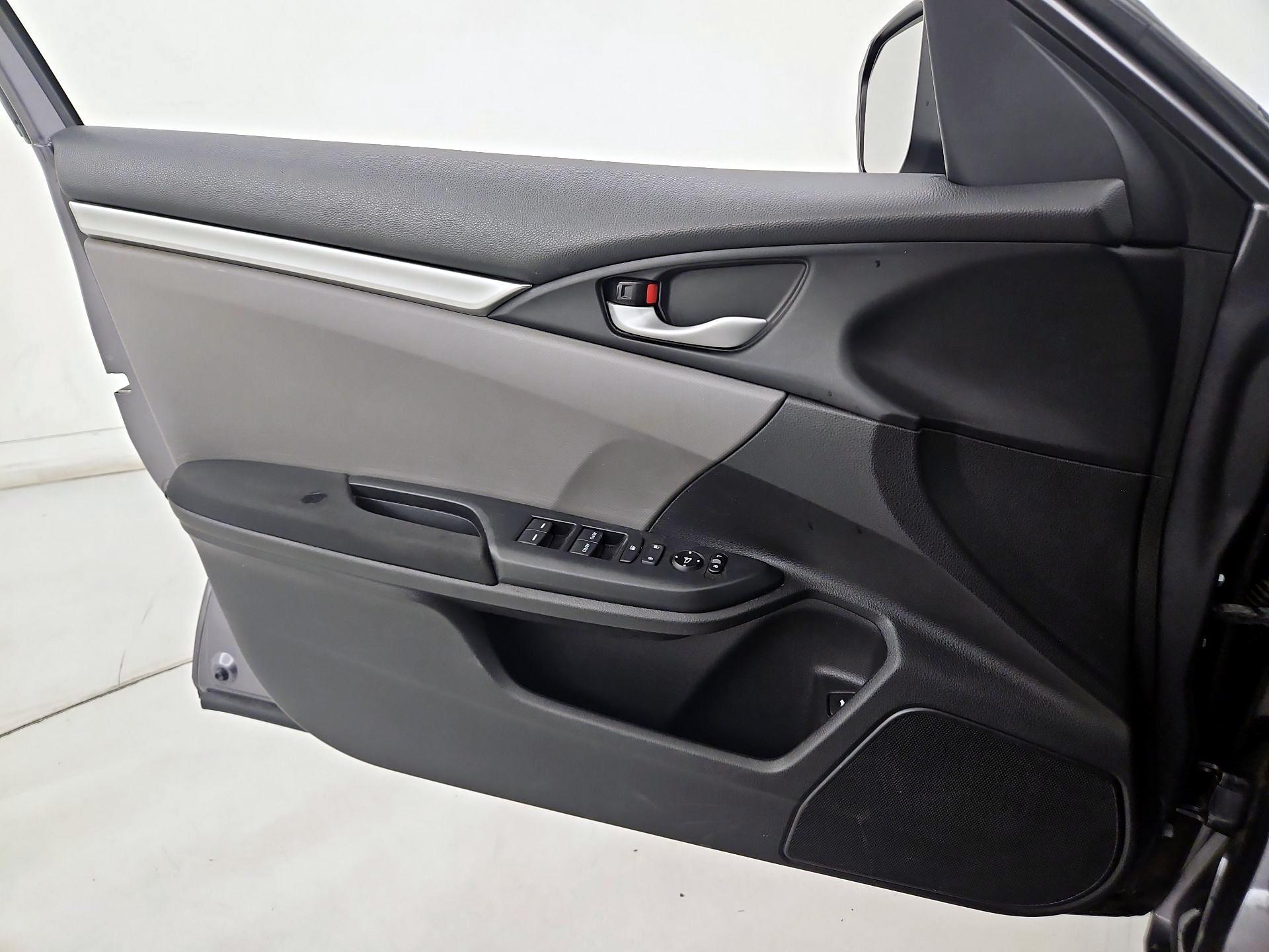 Thumbnail: 2017 Honda Civic - 12
