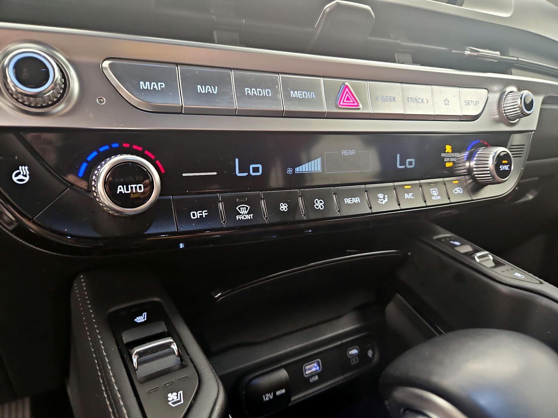 Thumbnail: 2023 Kia Telluride - 17