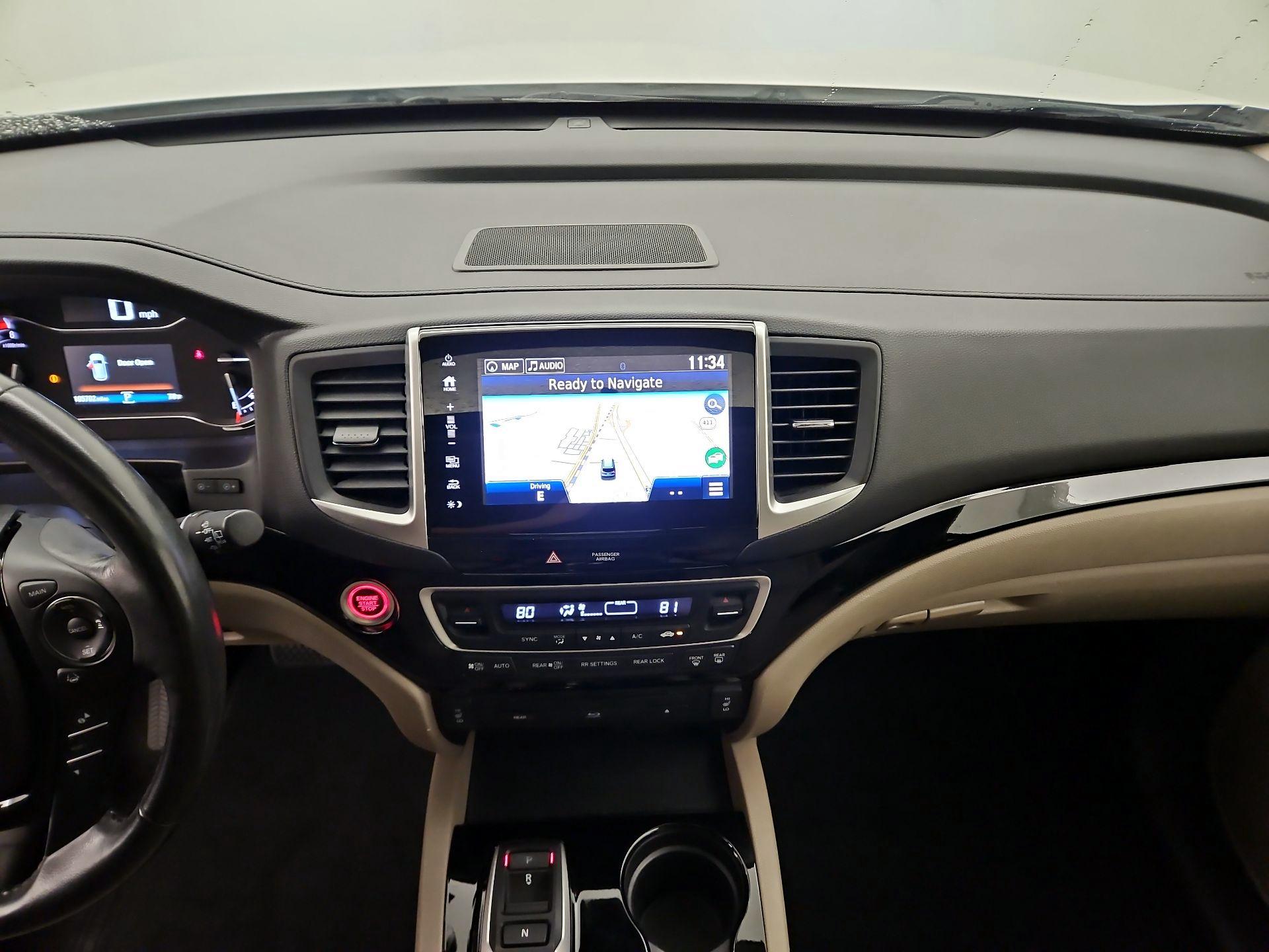 Thumbnail: 2017 Honda Pilot - 9