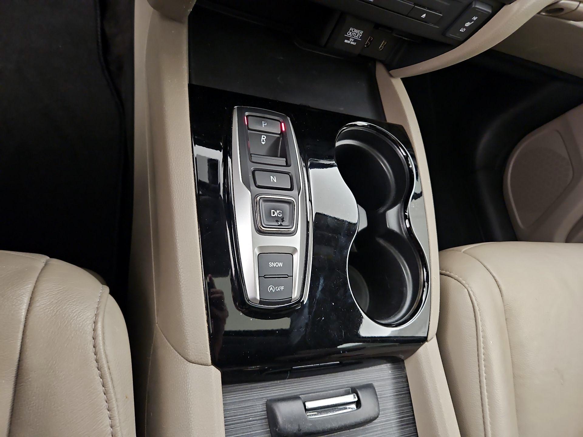 Thumbnail: 2017 Honda Pilot - 18