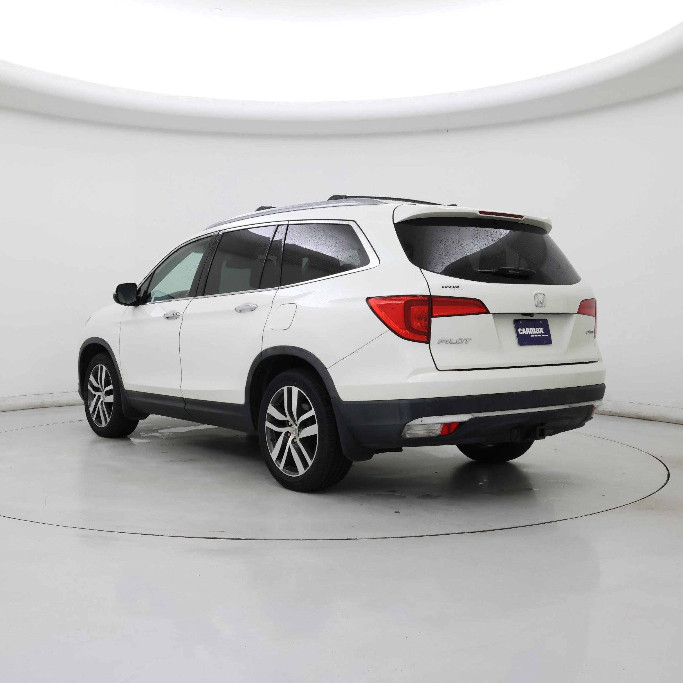 Thumbnail: 2017 Honda Pilot - 2