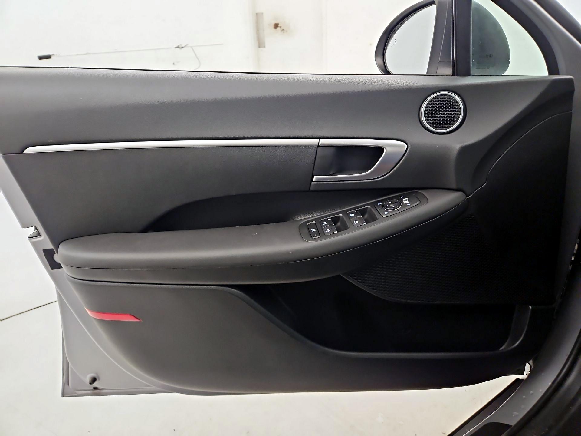 Thumbnail: 2023 Hyundai Sonata - 12